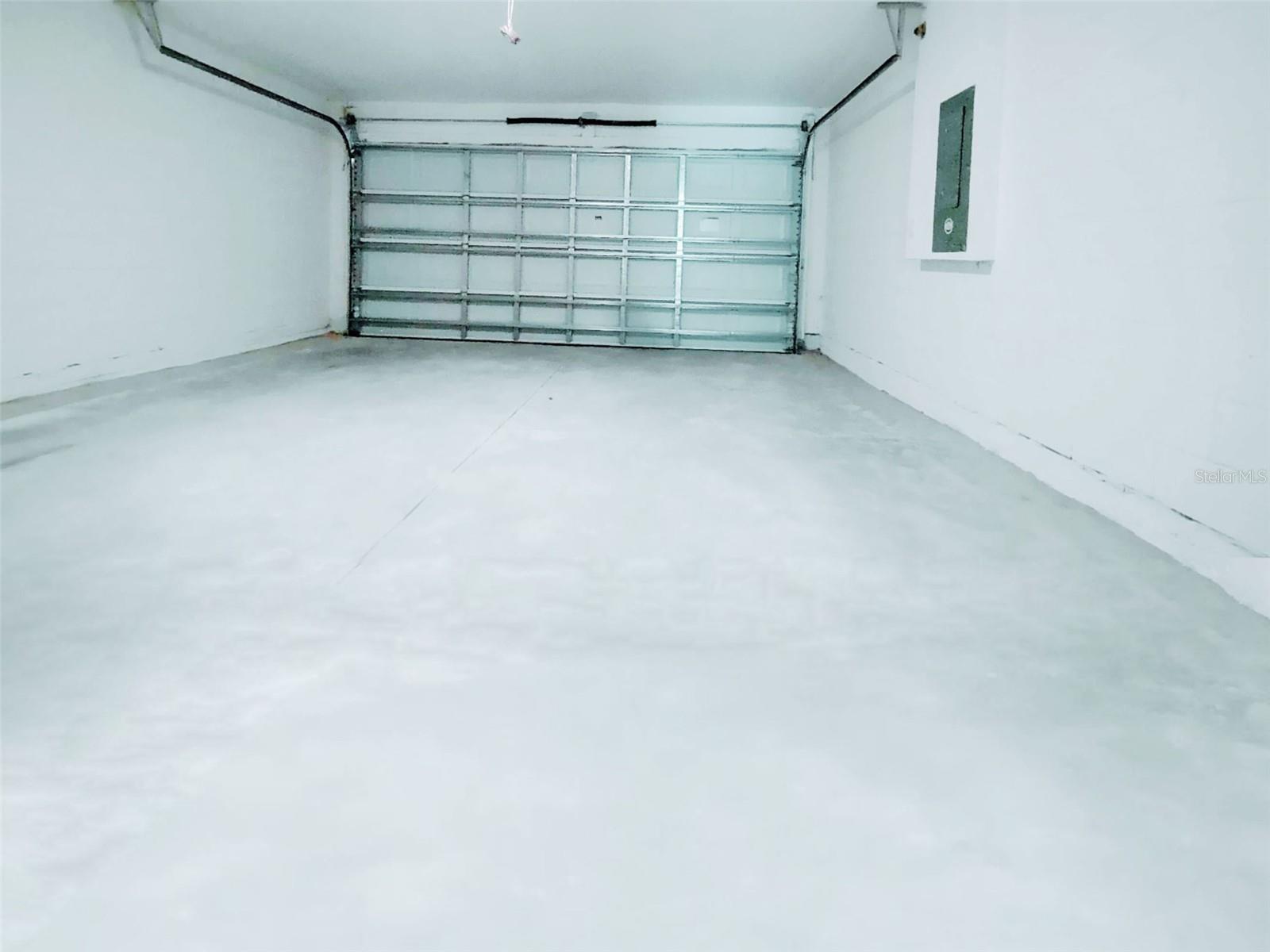 Image 24 of 26 For 108 Goldcoast Place