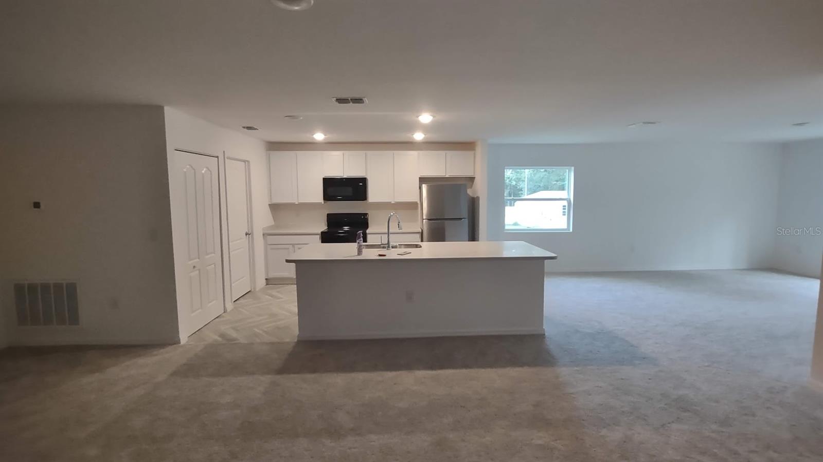 Image 8 of 26 For 108 Goldcoast Place