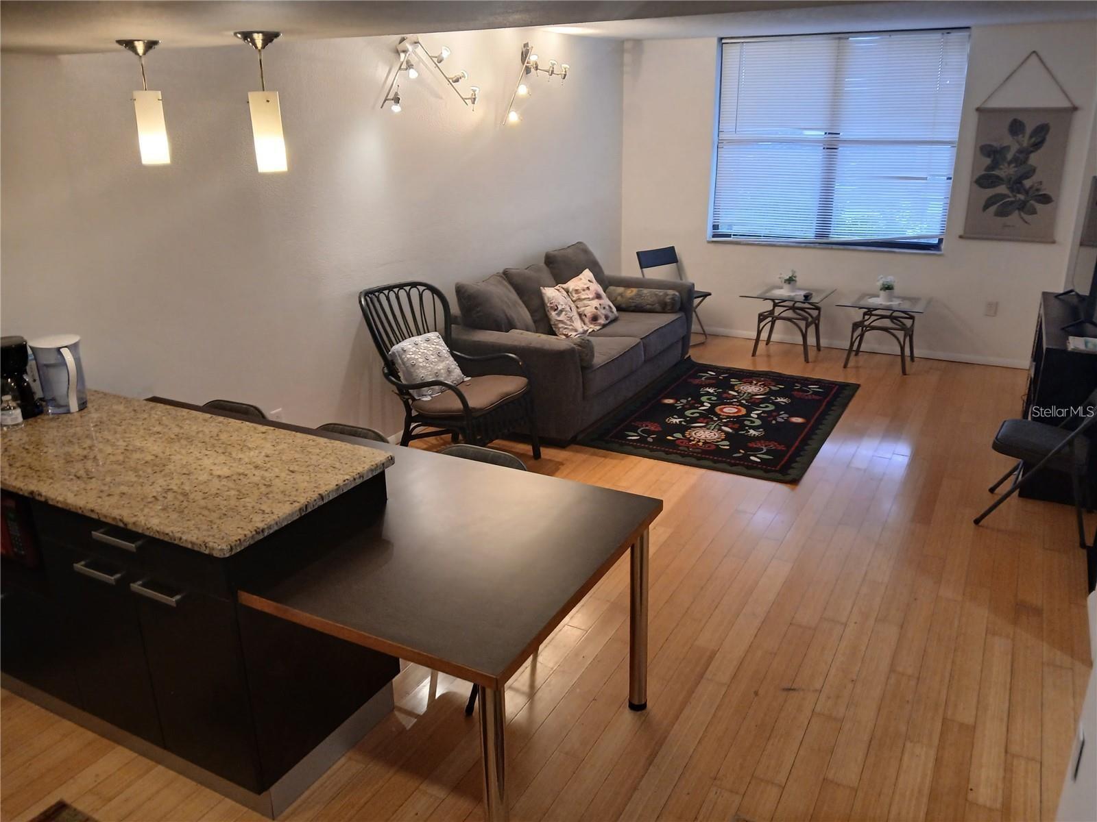 Image 4 of 18 For 701 Madison Avenue 510
