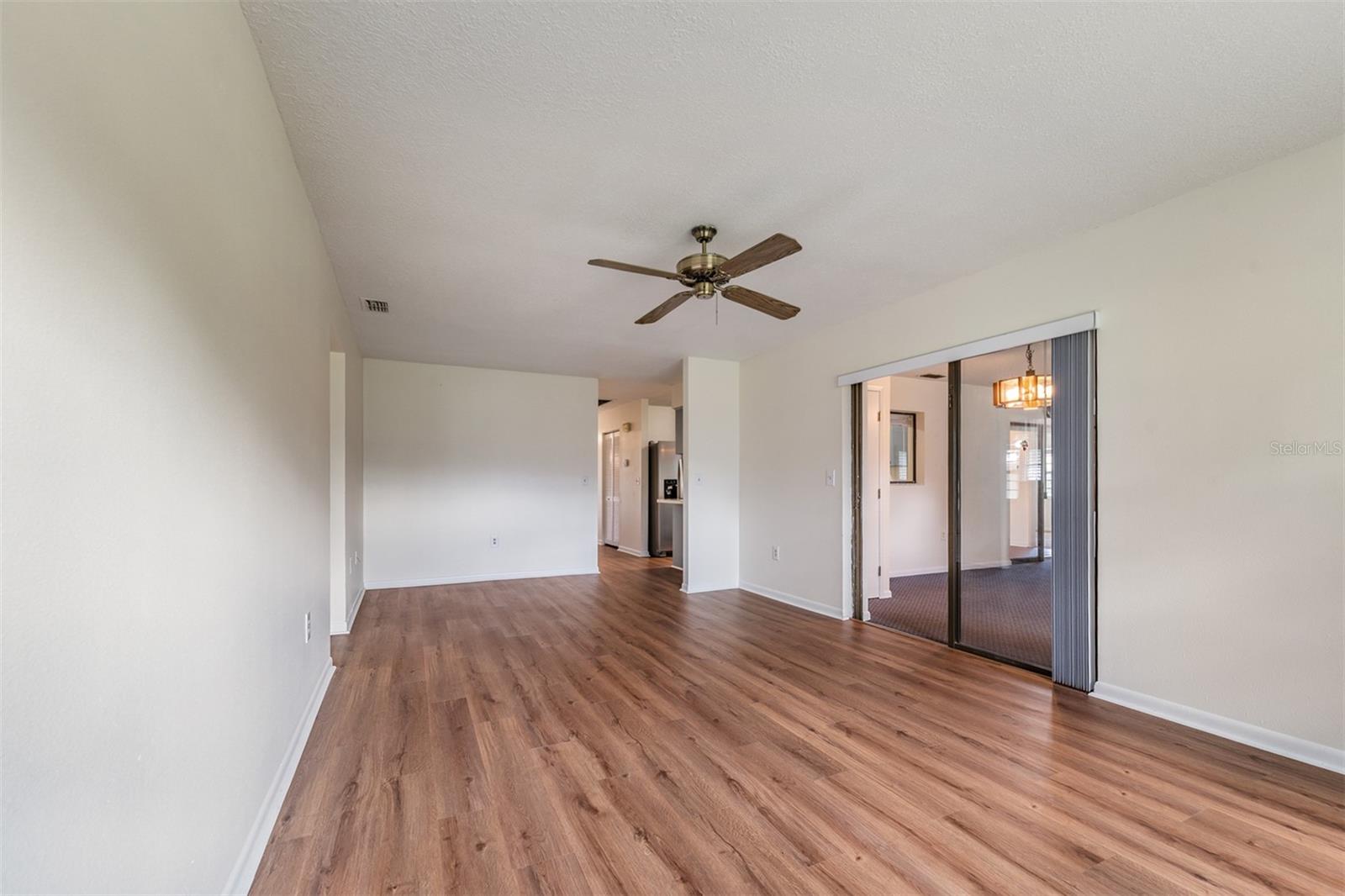 Image 11 of 30 For 2111 Groveglen Lane S