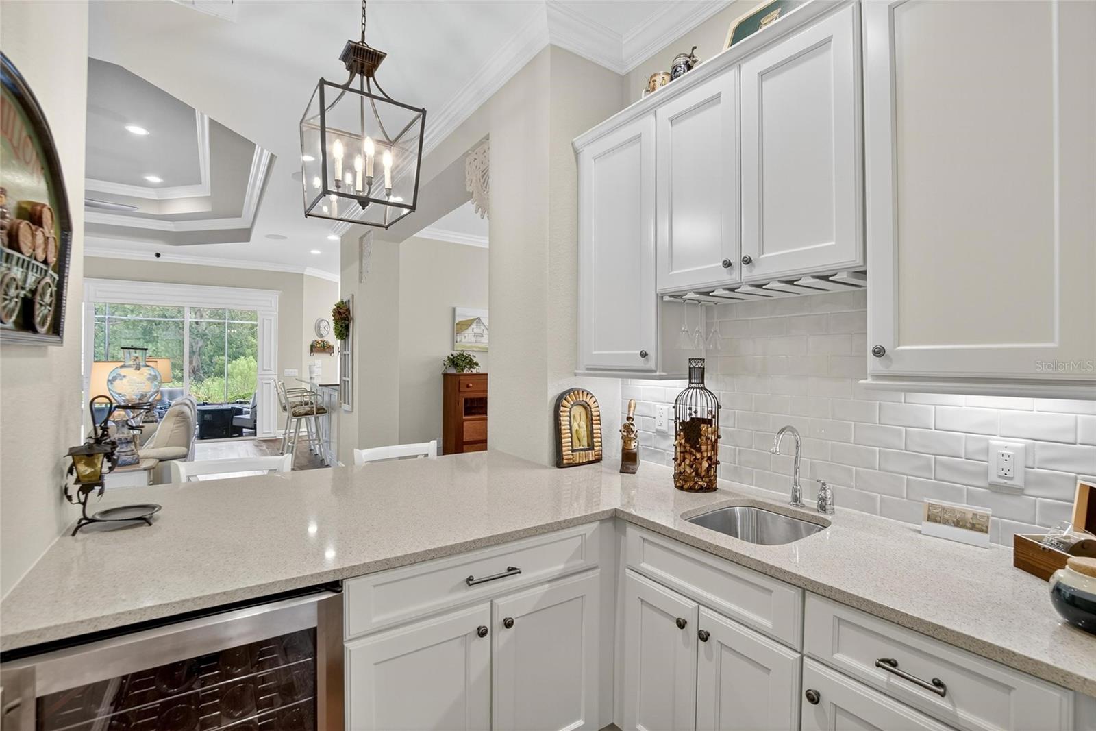 Image 10 of 100 For 5028 Emerald Isle Drive