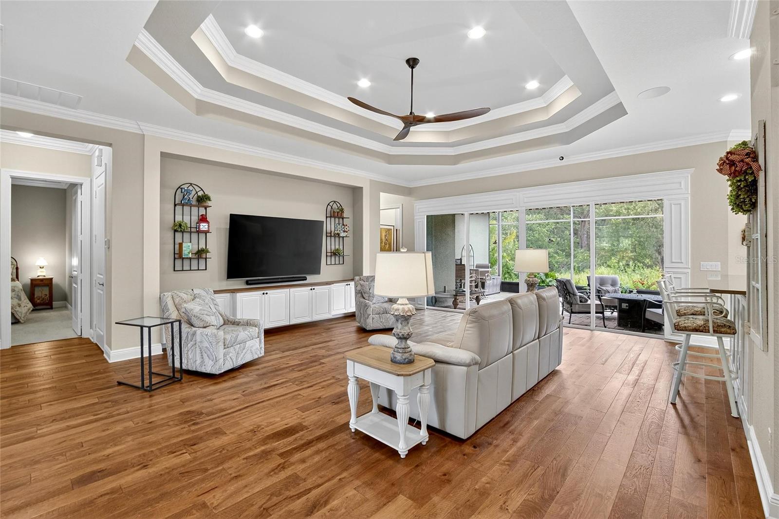 Image 14 of 100 For 5028 Emerald Isle Drive