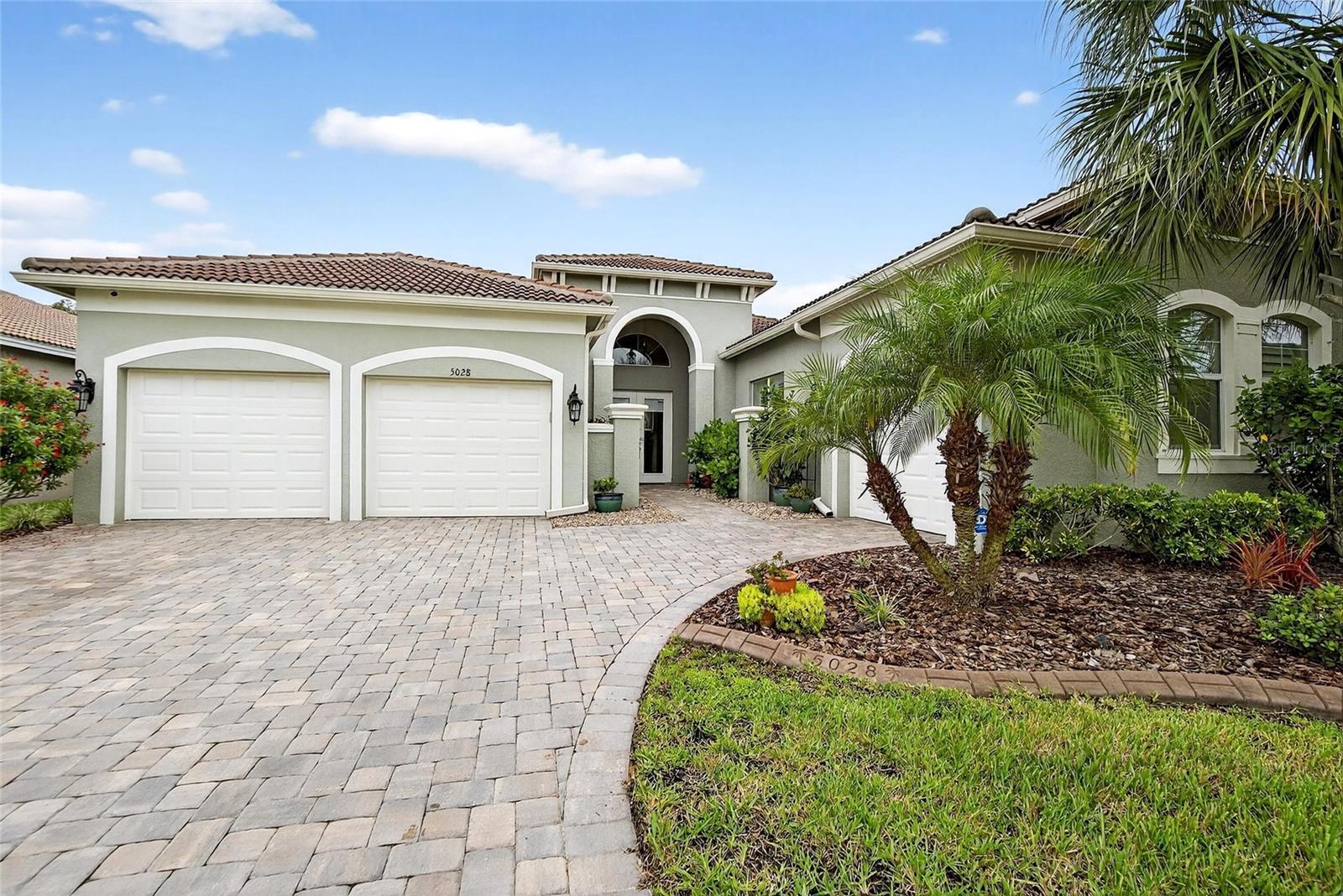 Image 2 of 100 For 5028 Emerald Isle Drive