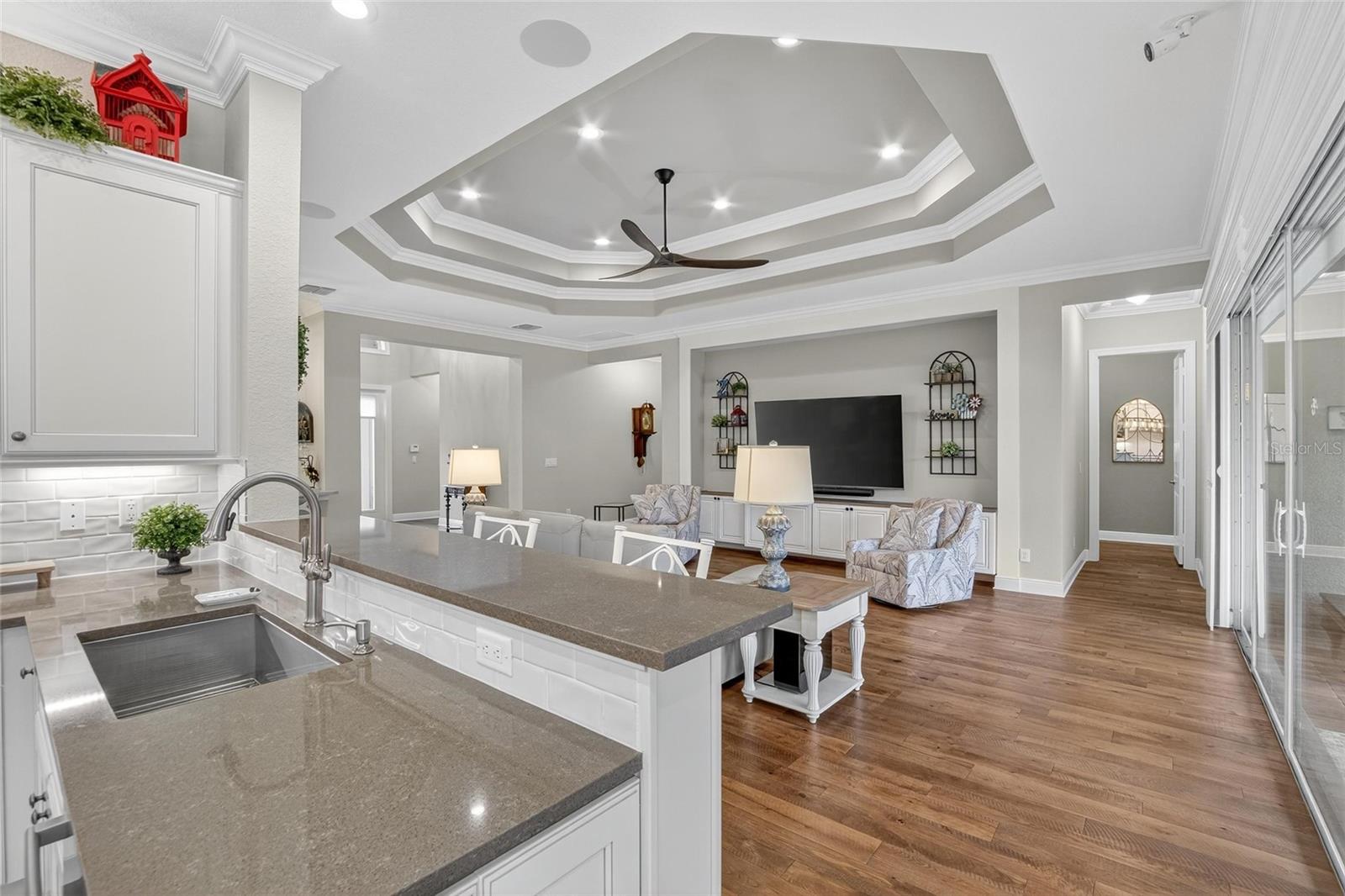 Image 27 of 100 For 5028 Emerald Isle Drive