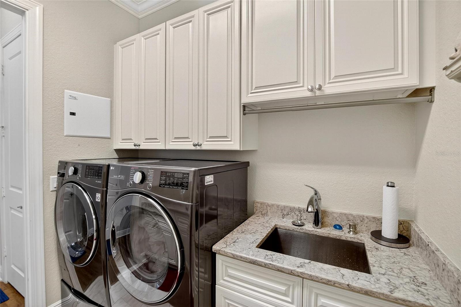 Image 40 of 100 For 5028 Emerald Isle Drive