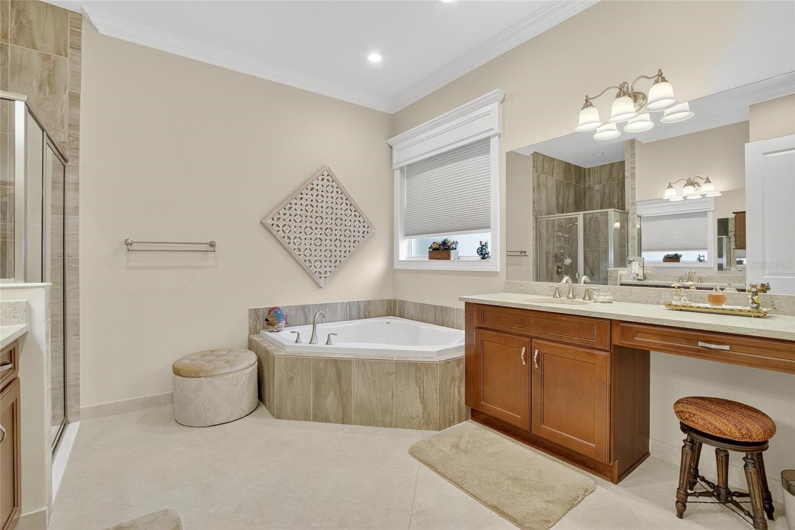 Image 45 of 100 For 5028 Emerald Isle Drive