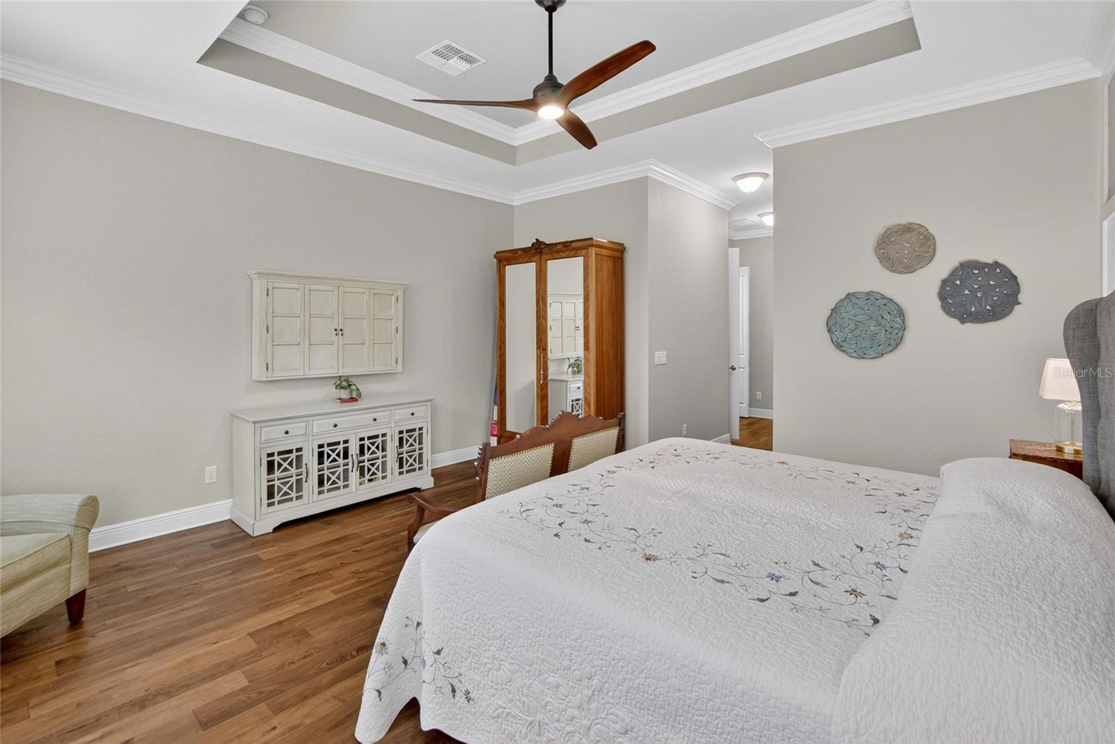 Image 47 of 100 For 5028 Emerald Isle Drive