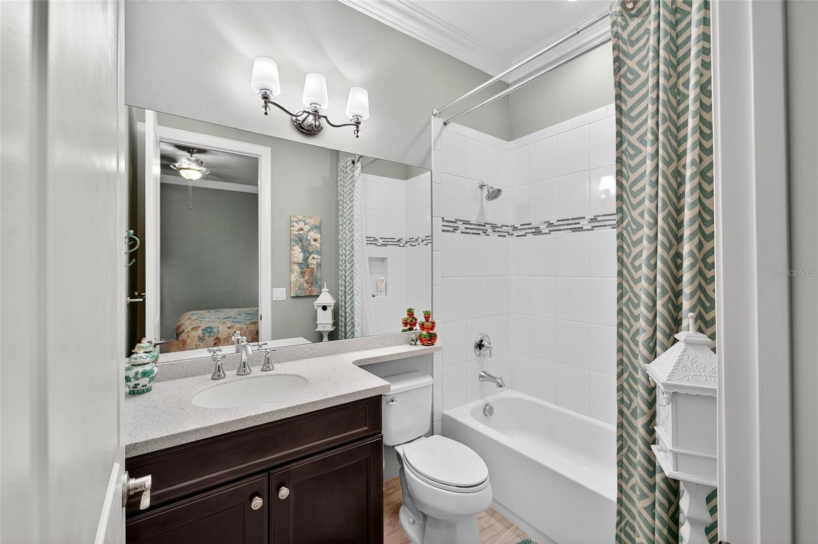 Image 58 of 100 For 5028 Emerald Isle Drive