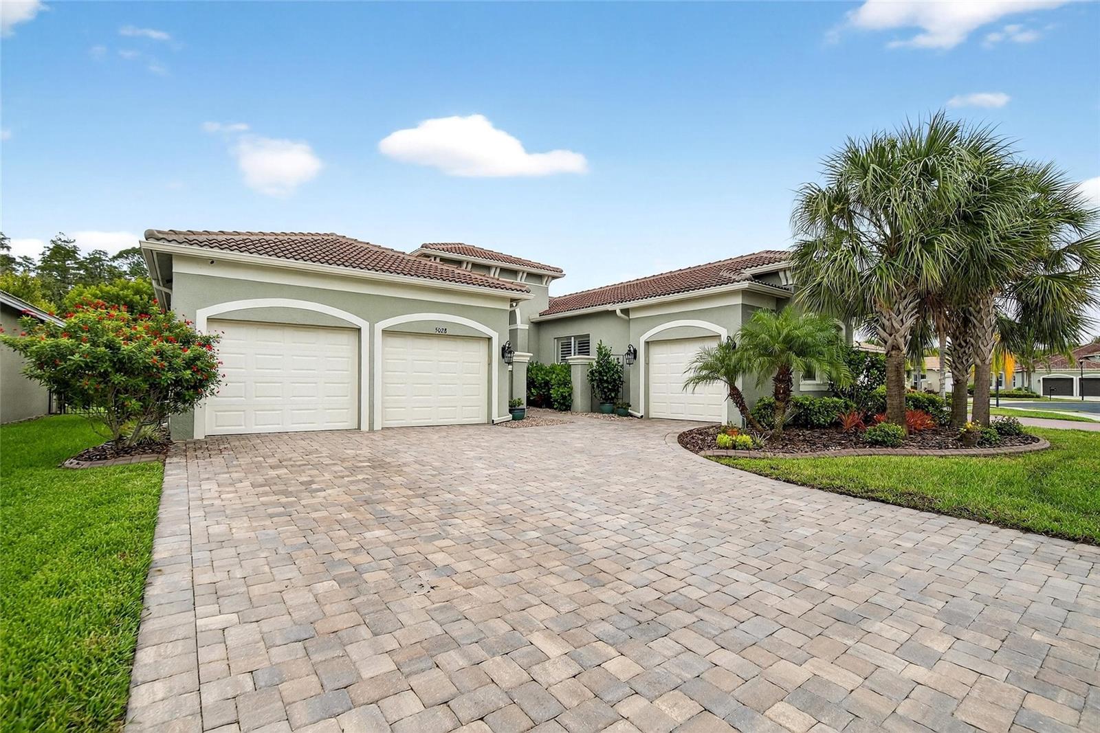 Image 76 of 100 For 5028 Emerald Isle Drive