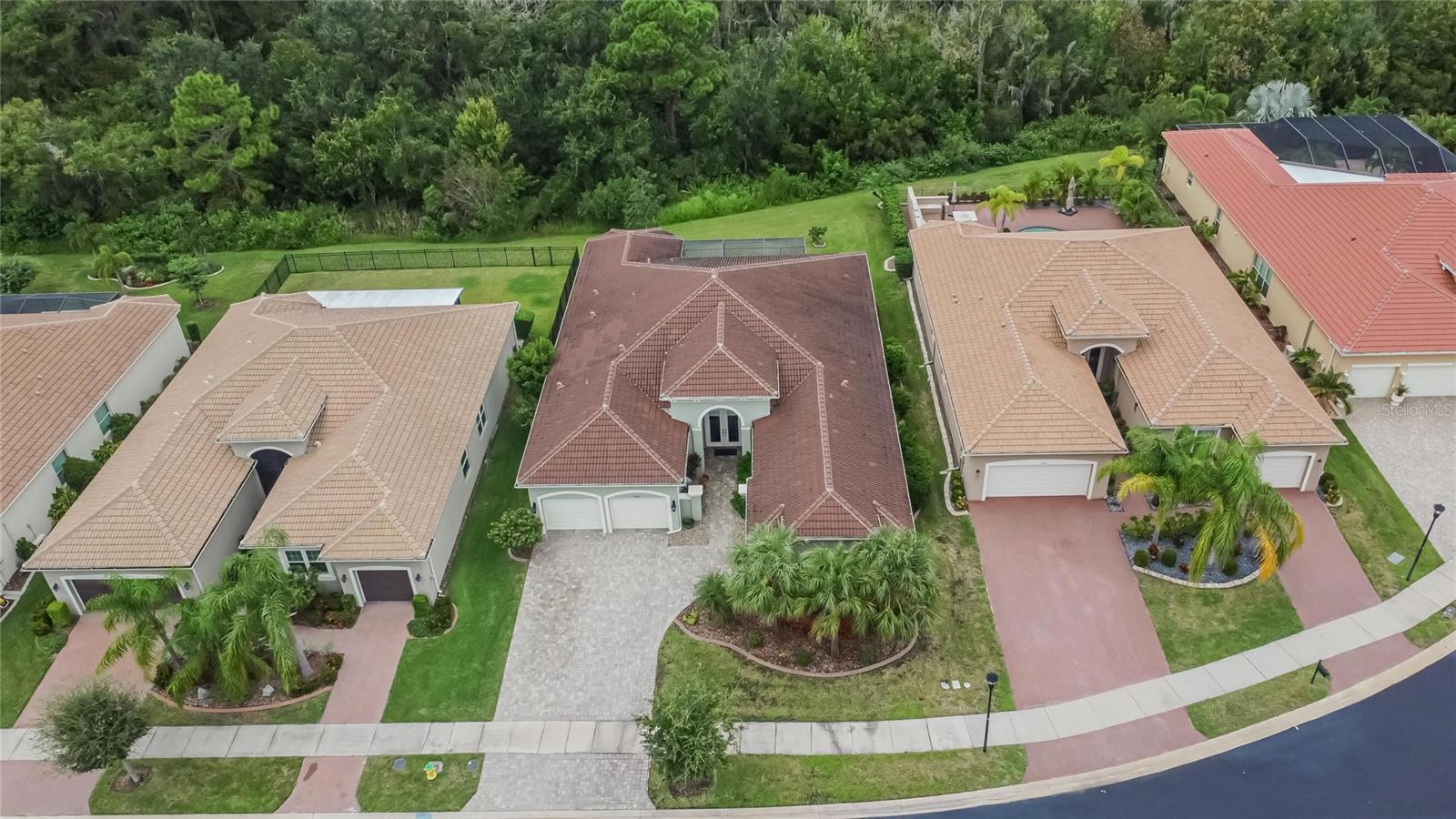 Image 88 of 100 For 5028 Emerald Isle Drive