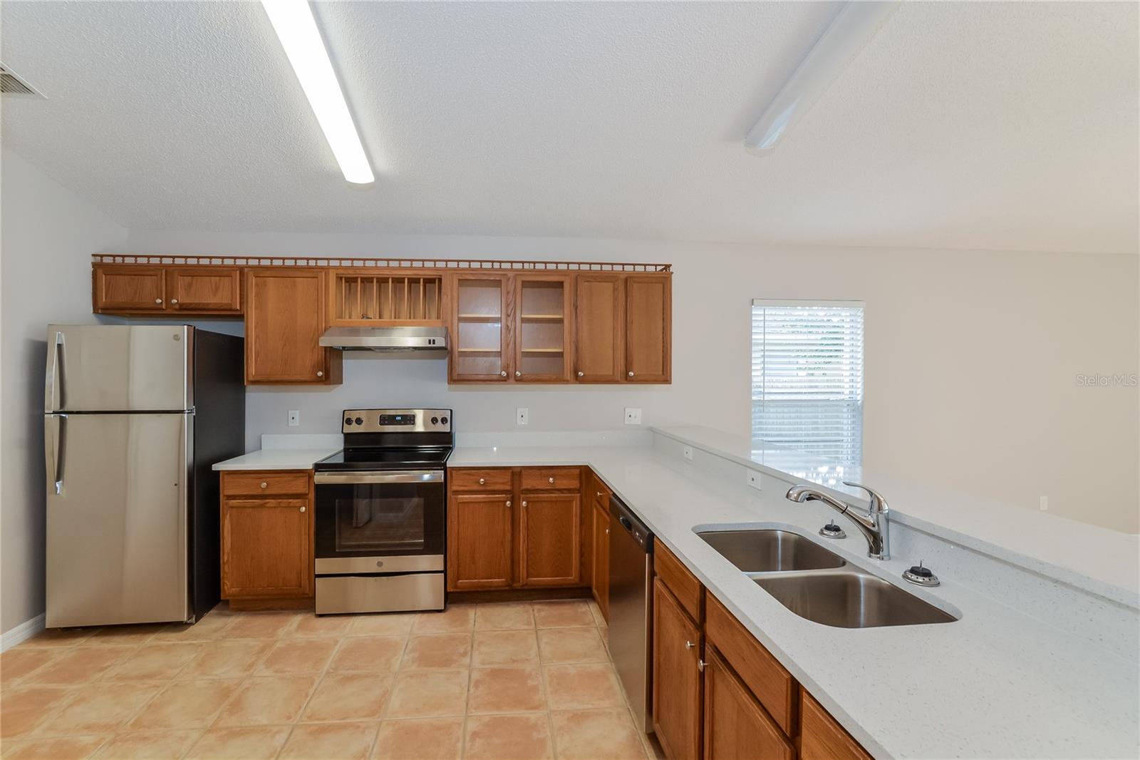 Image 10 of 16 For 528 Finch Court