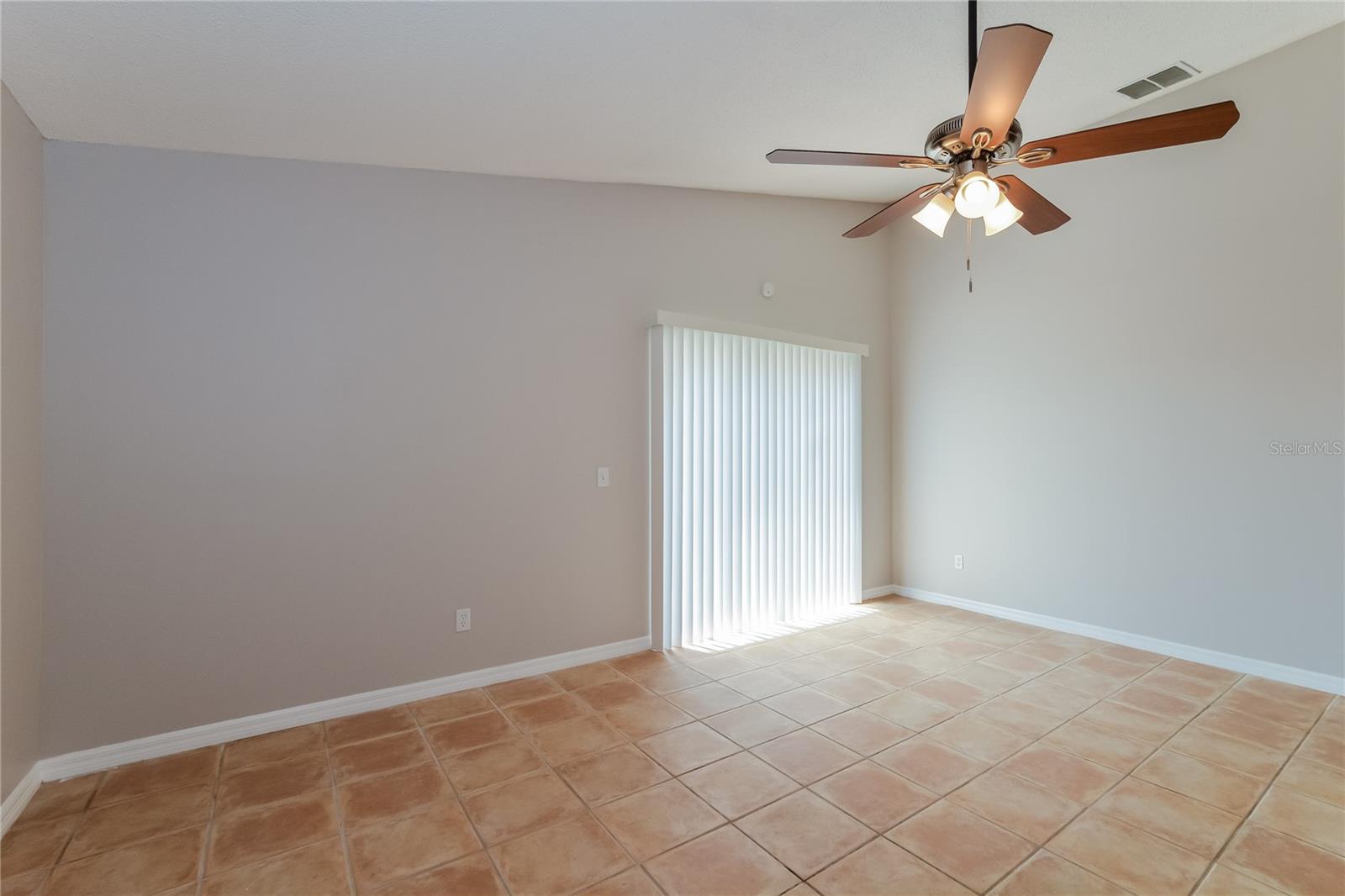 Image 6 of 16 For 528 Finch Court