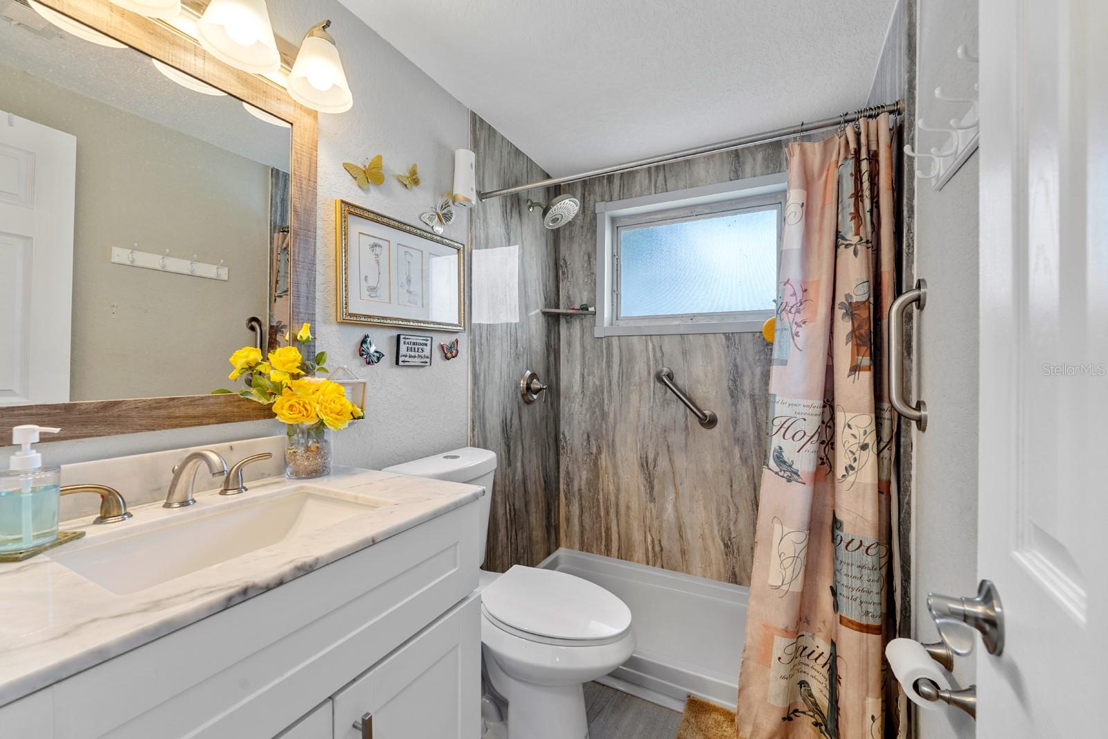 Listing photo id 16 for 2152 Arcadia Road