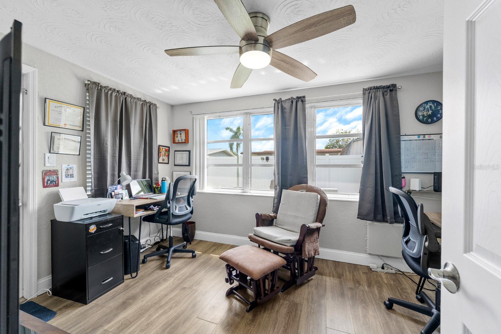 Listing photo id 17 for 2152 Arcadia Road