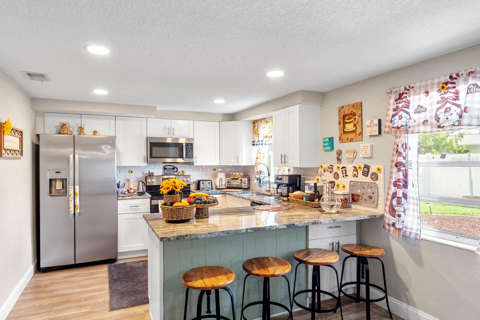 Listing photo id 7 for 2152 Arcadia Road
