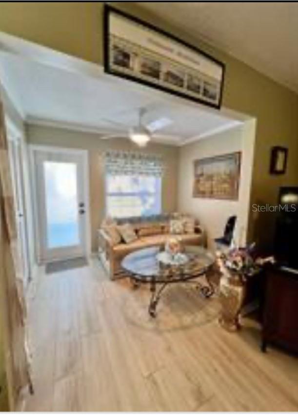Image 6 of 23 For 1656 Lake Avenue 3