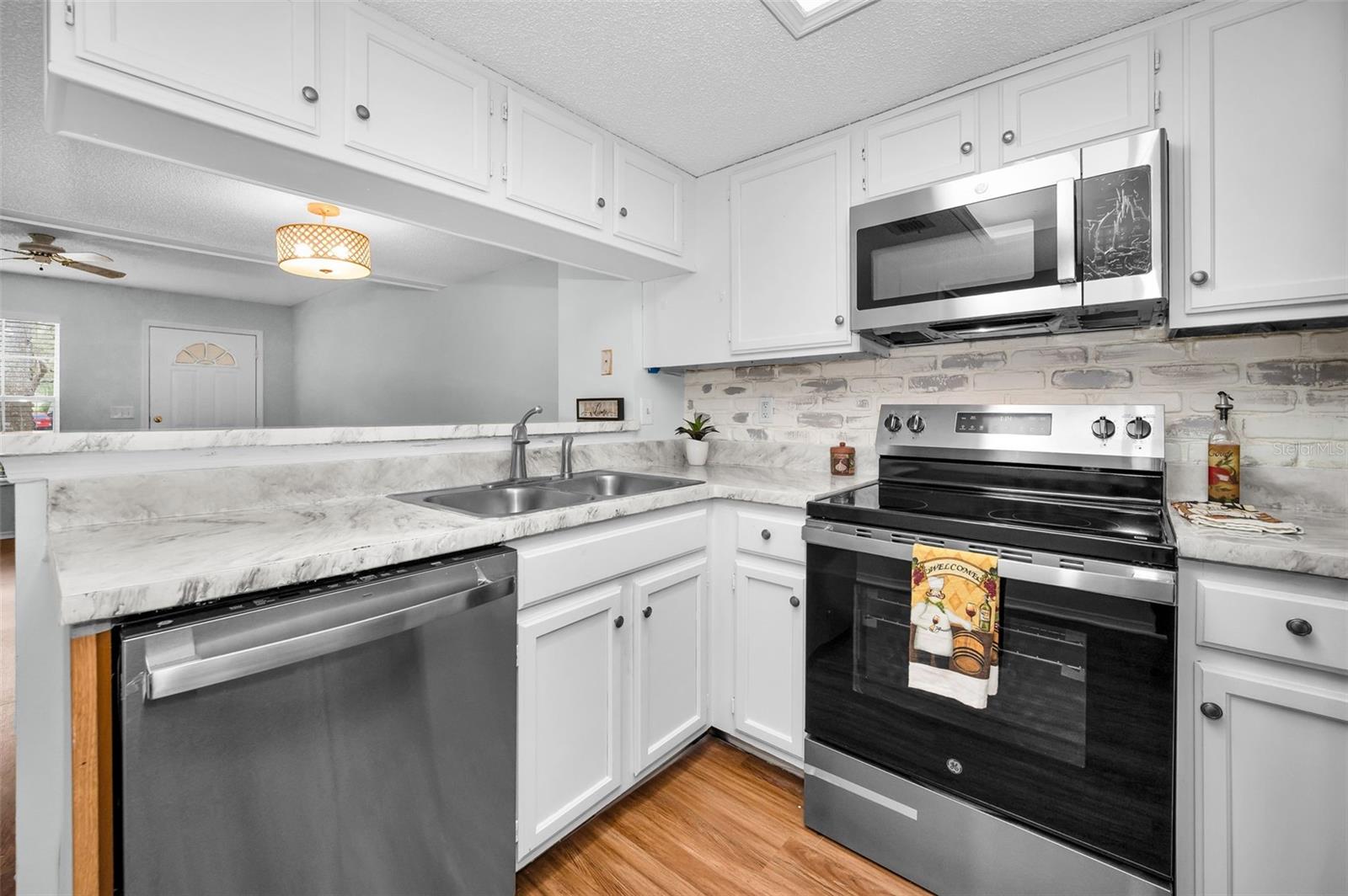 Image 18 of 66 For 2173 Fox Chase Blvd