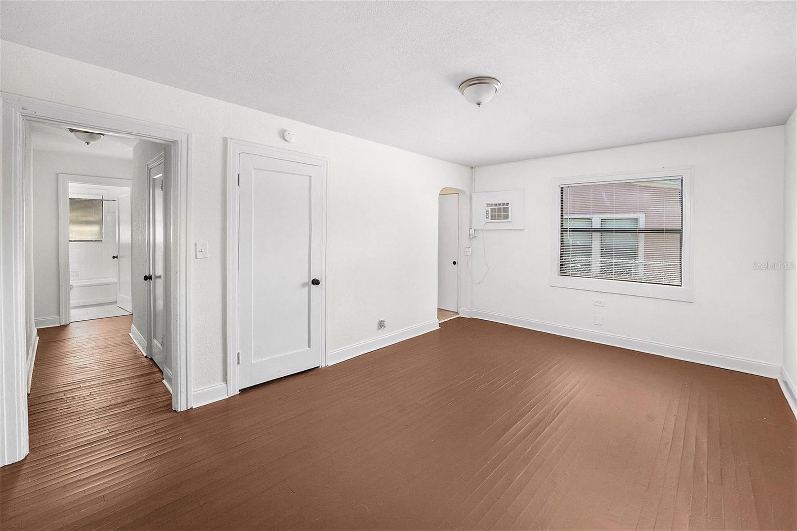Image 10 of 26 For 2220 7th Street S