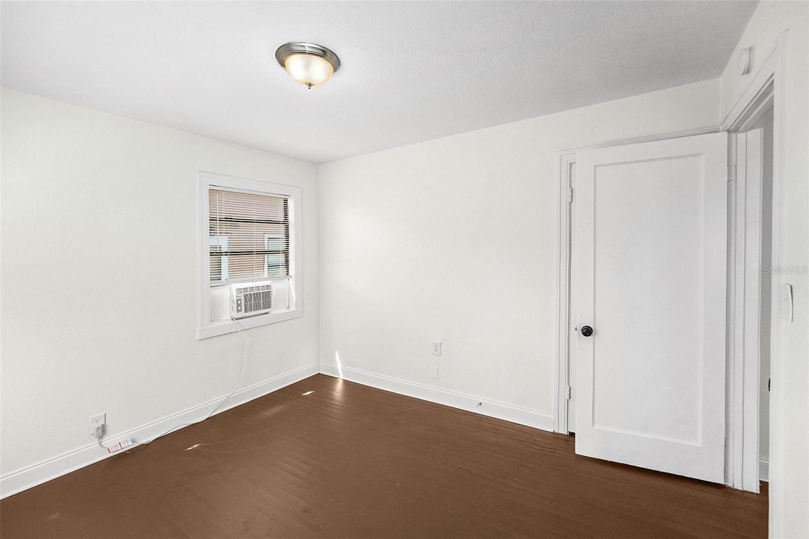 Image 13 of 26 For 2220 7th Street S