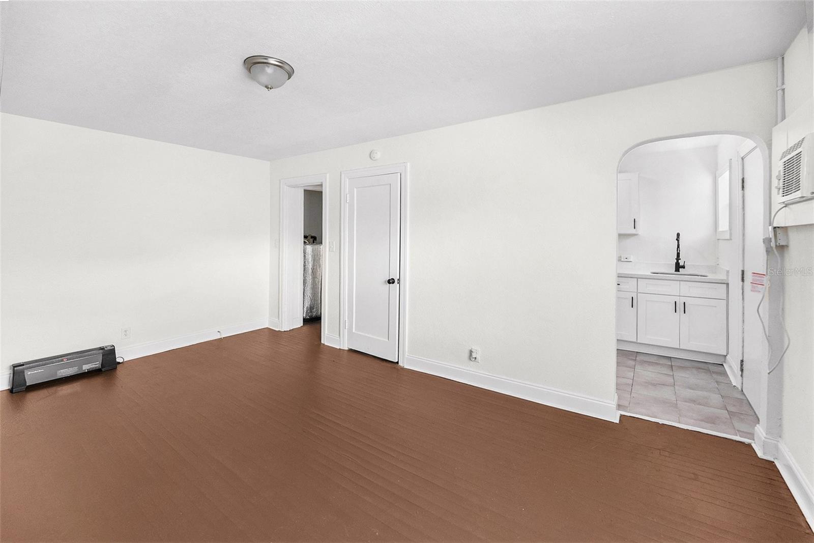 Image 8 of 26 For 2220 7th Street S