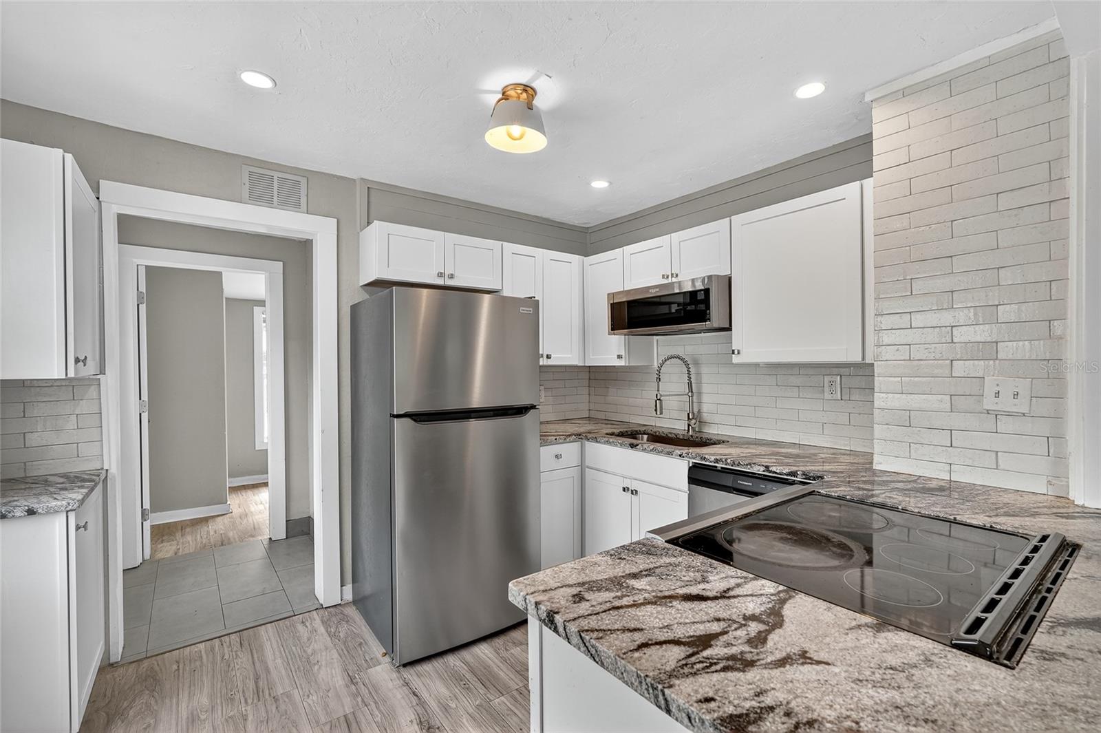 Image 6 of 22 For 2348 37th Street S