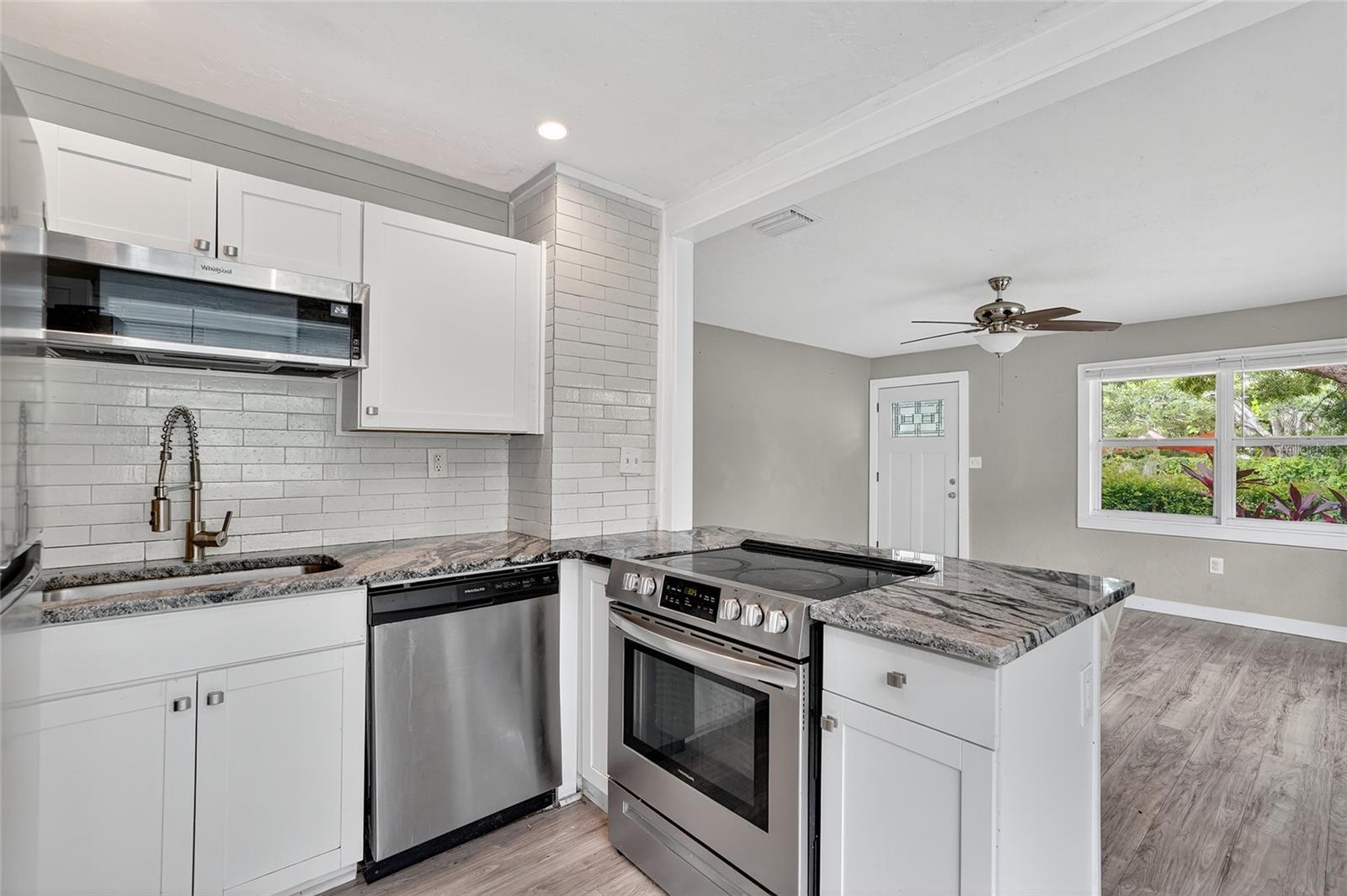 Image 7 of 22 For 2348 37th Street S