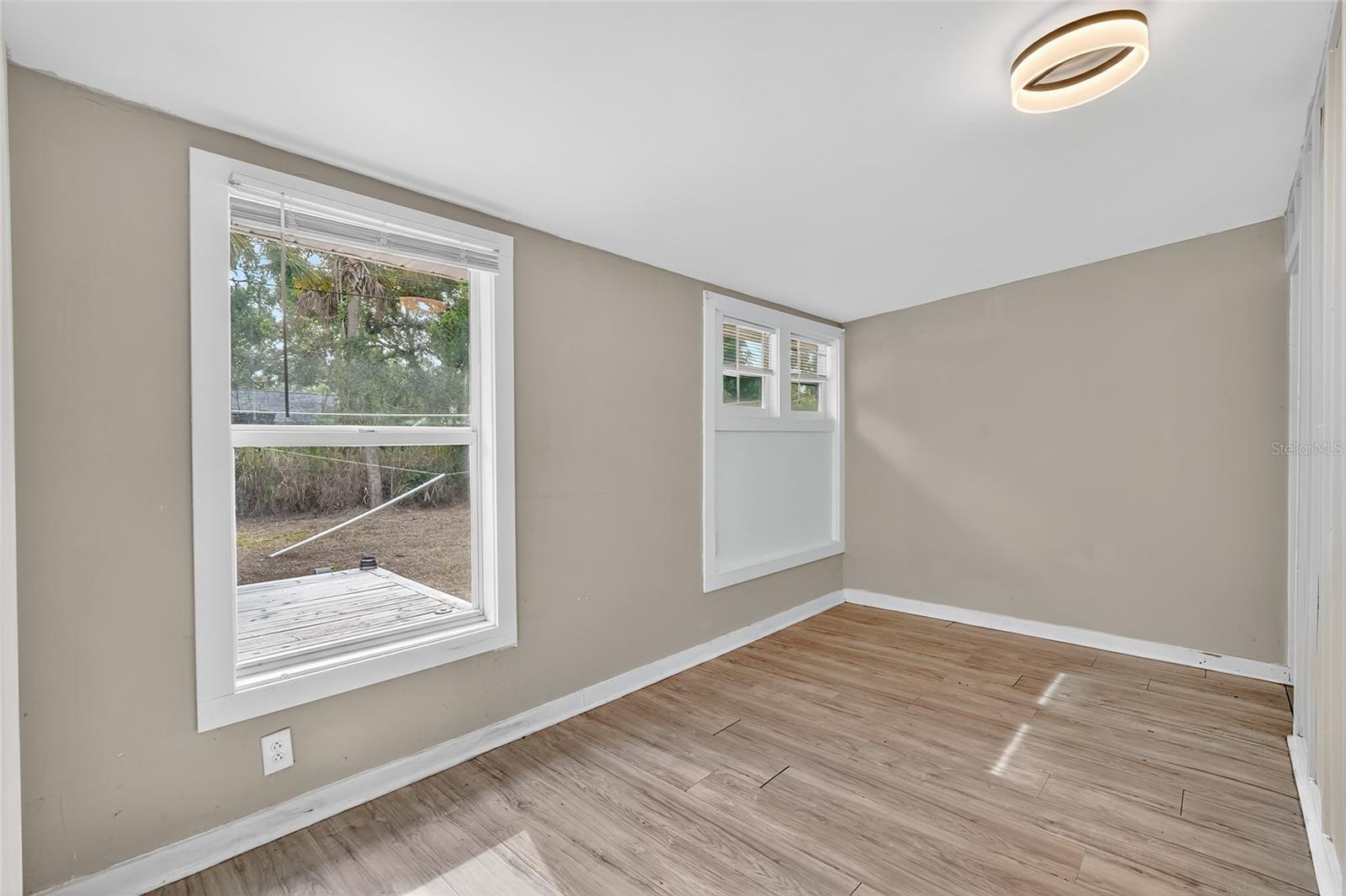 Image 8 of 22 For 2348 37th Street S