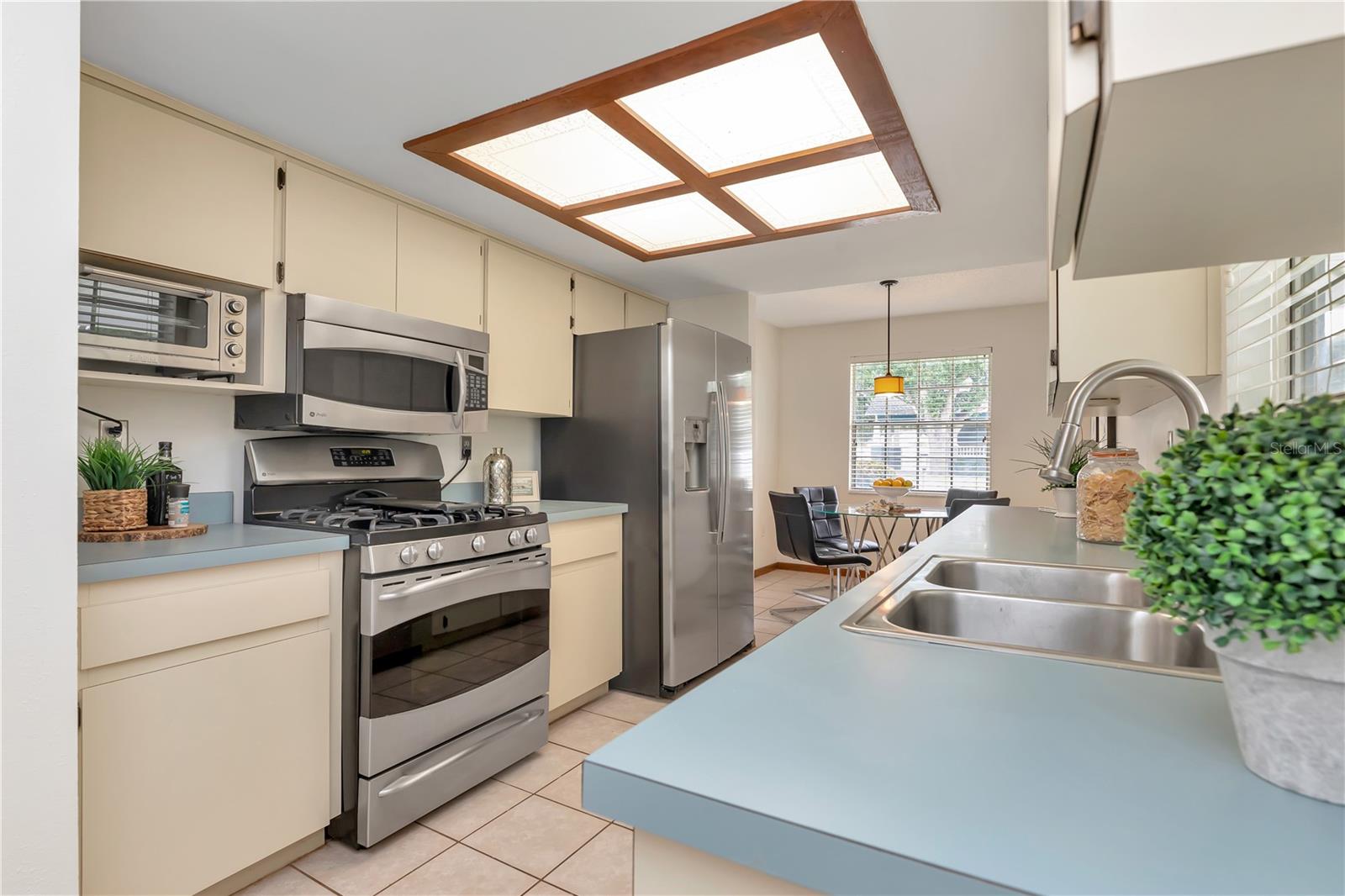 Image 10 of 30 For 4206 Myrtle Avenue
