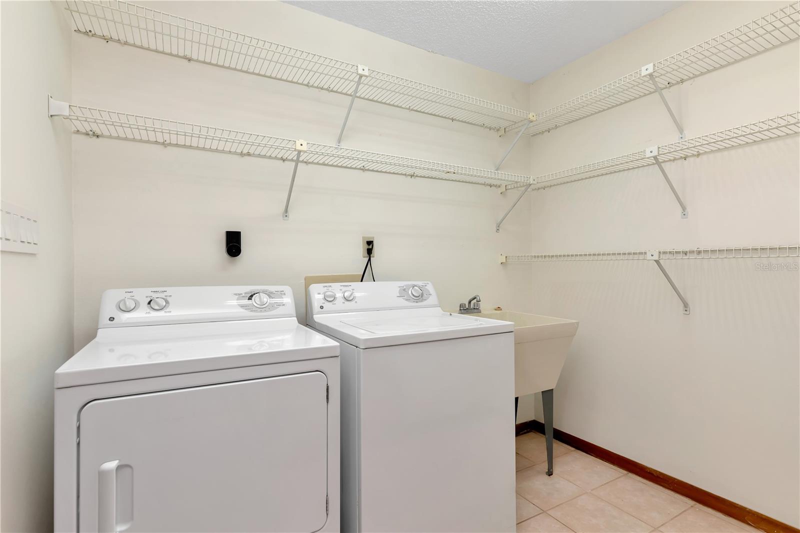 Image 11 of 30 For 4206 Myrtle Avenue