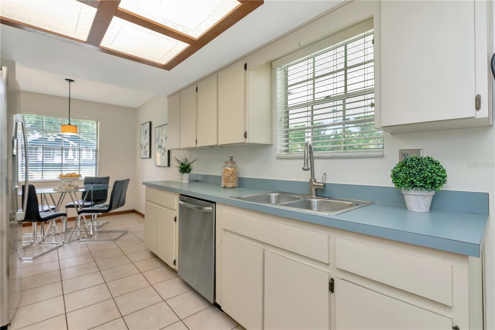 Image 9 of 30 For 4206 Myrtle Avenue
