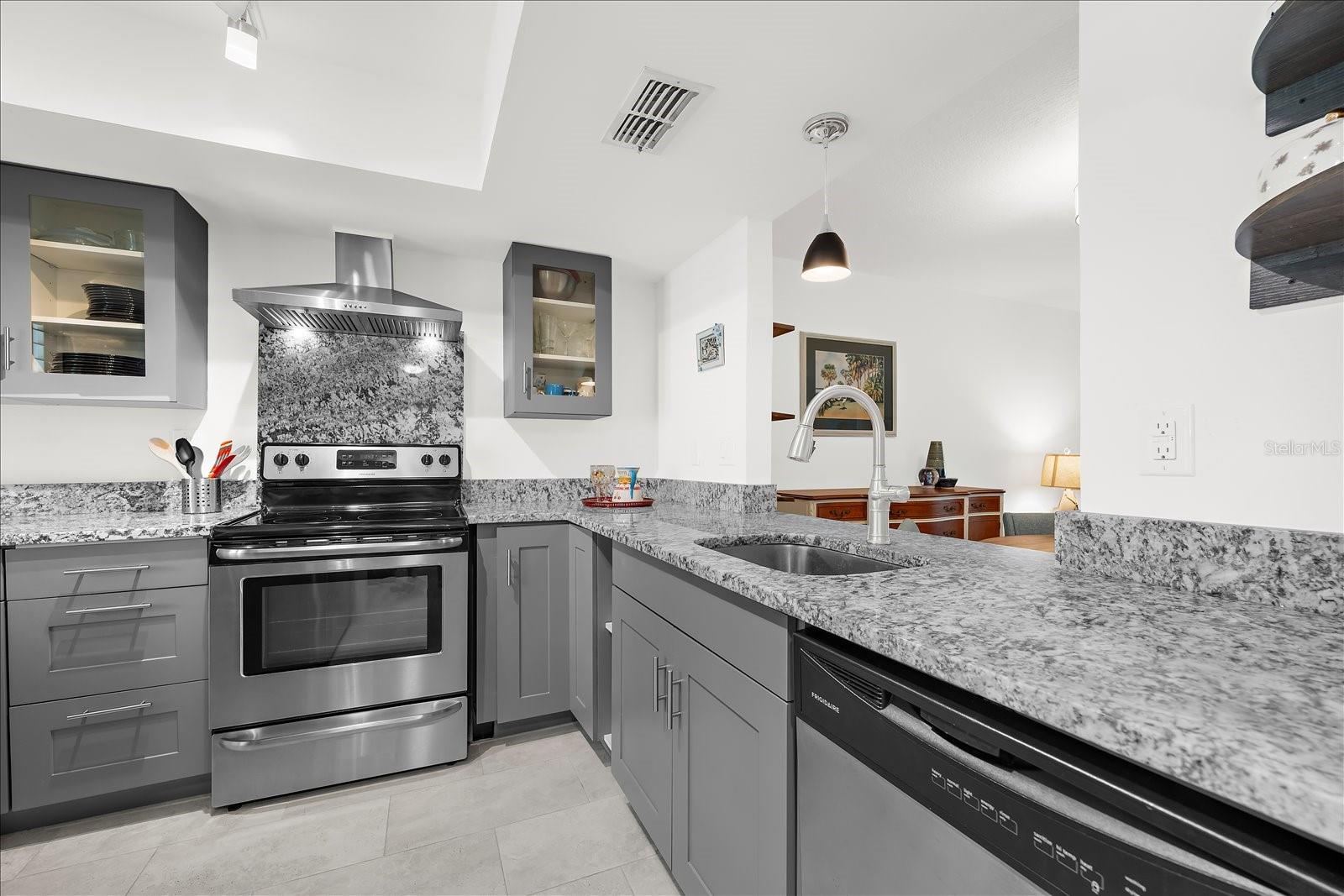 Image 10 of 37 For 2550 Royal Pines Circle 12-c