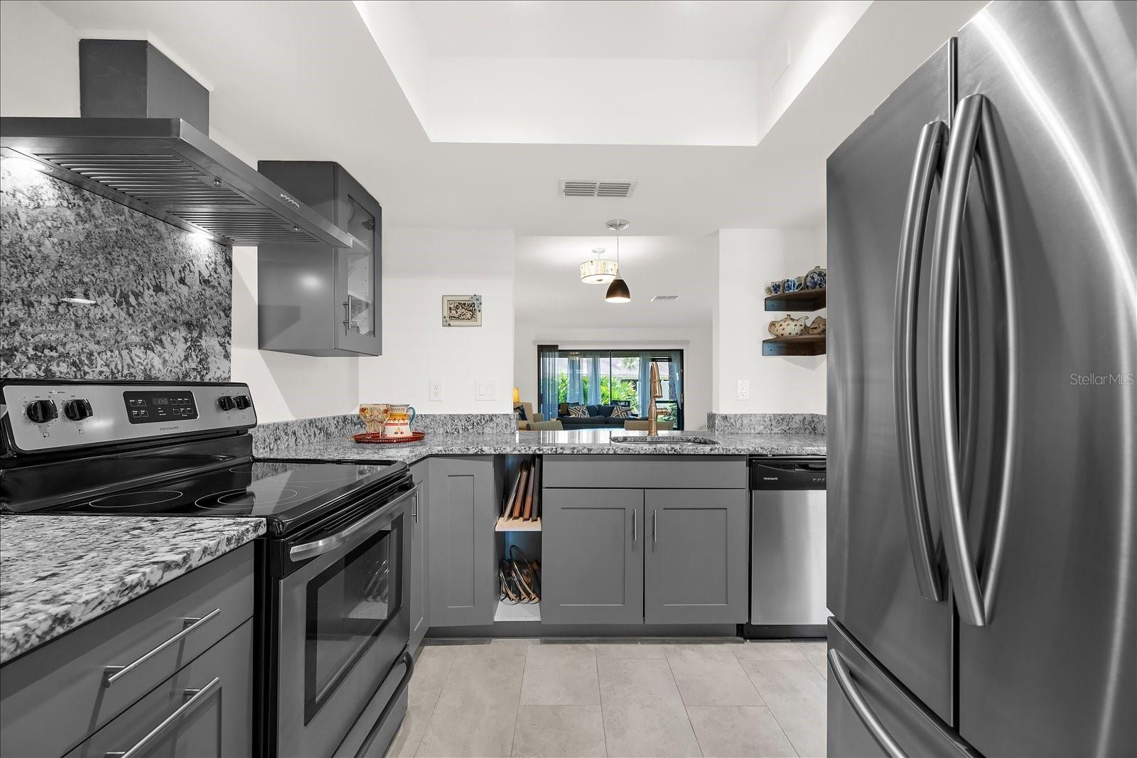 Image 13 of 37 For 2550 Royal Pines Circle 12-c