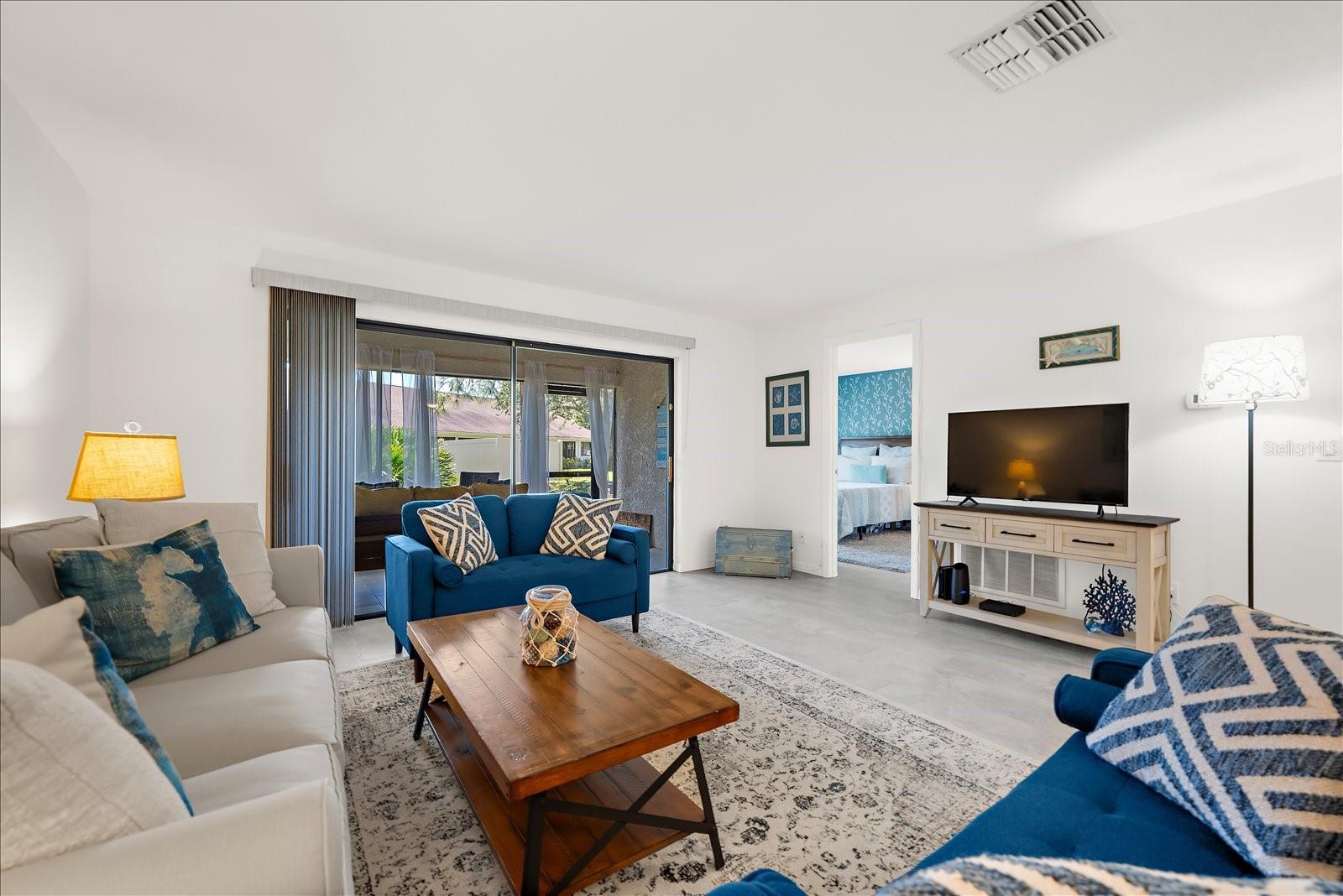 Image 5 of 37 For 2550 Royal Pines Circle 12-c