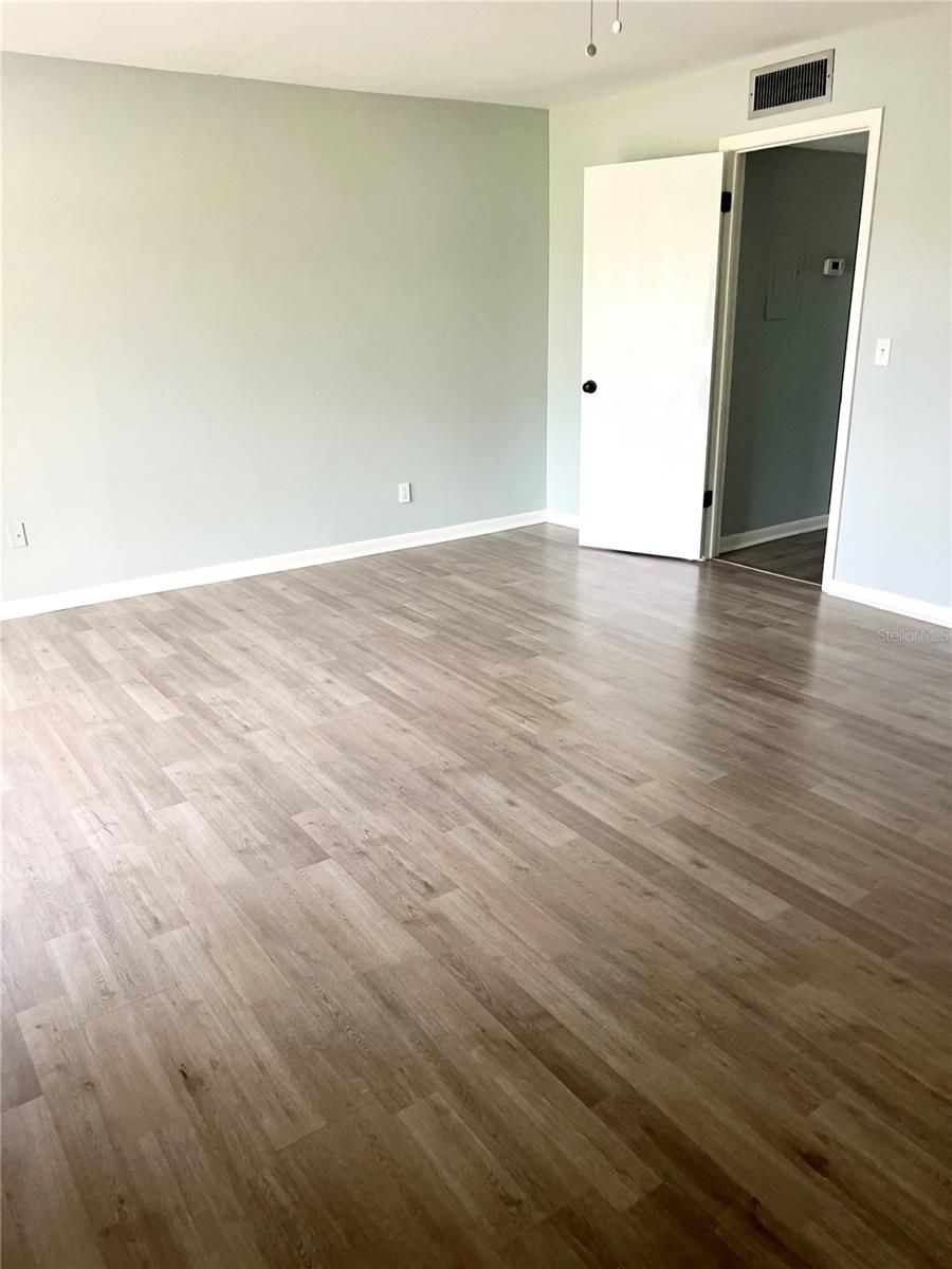 Image 37 of 40 For 9205 Tudor Drive C209