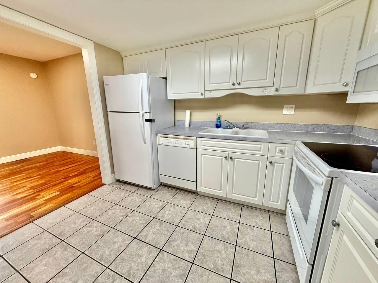 Image 11 of 31 For 7612 Camarina Calle