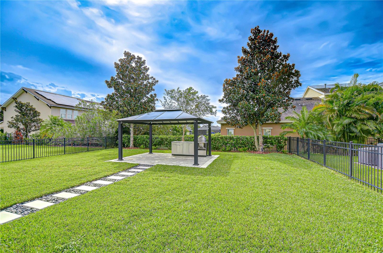 Image 4 of 45 For 6008 Shell Ridge Drive