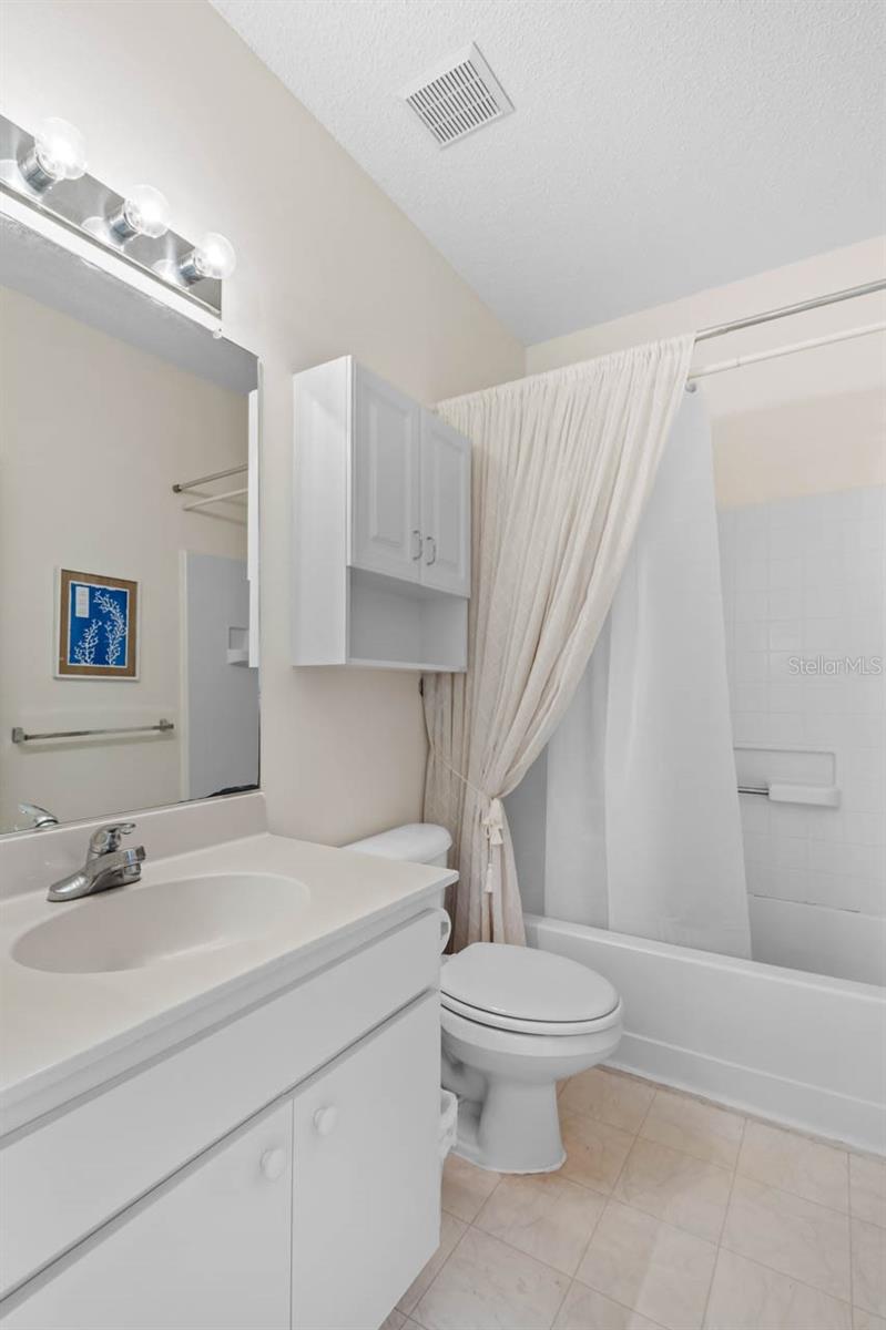 Image 12 of 47 For 1012 Radison Lake Court 59