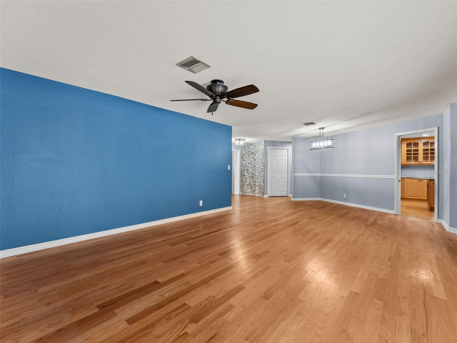 Image 10 of 49 For 2857 Weathersfield Court