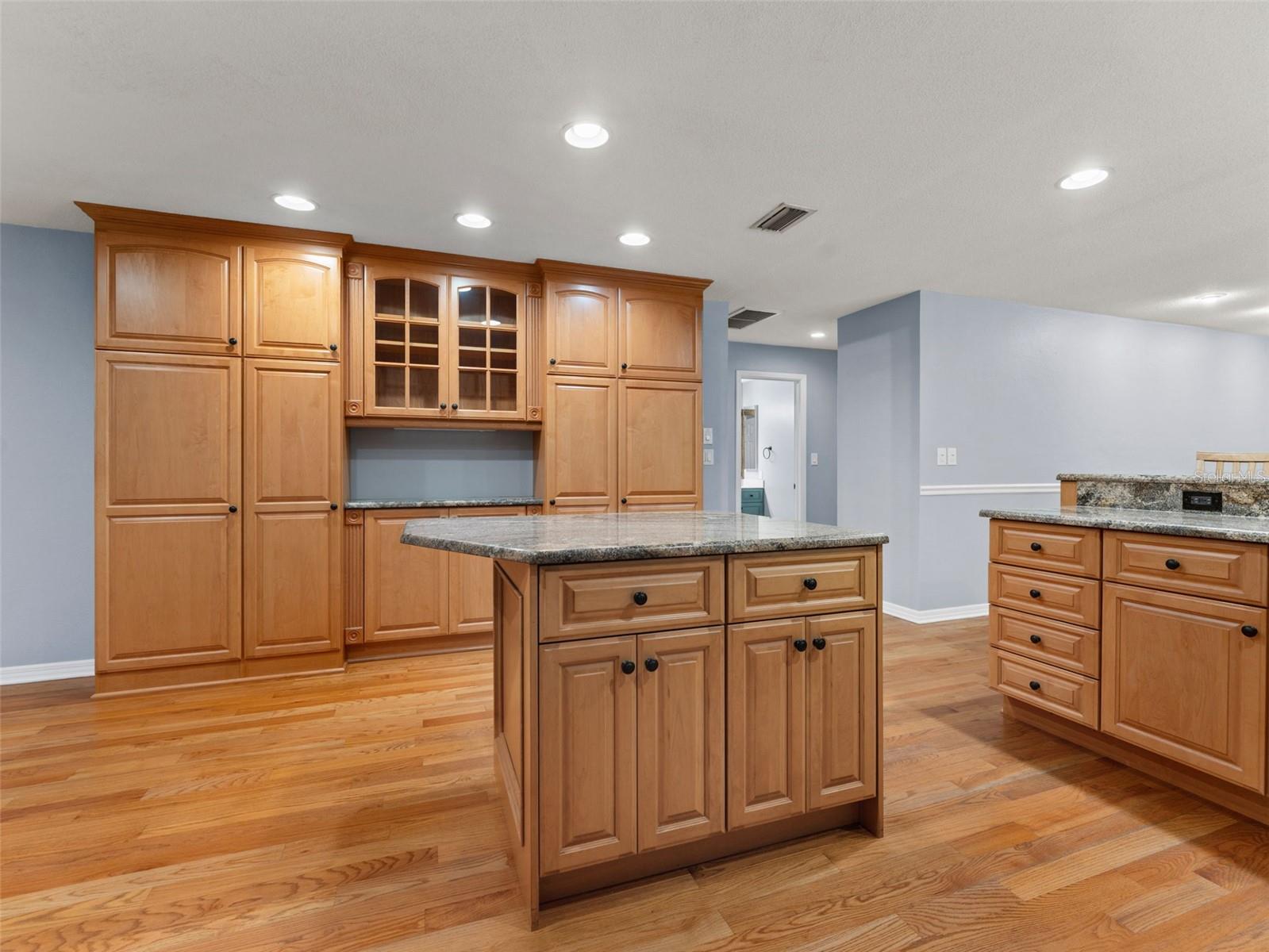 Image 12 of 49 For 2857 Weathersfield Court