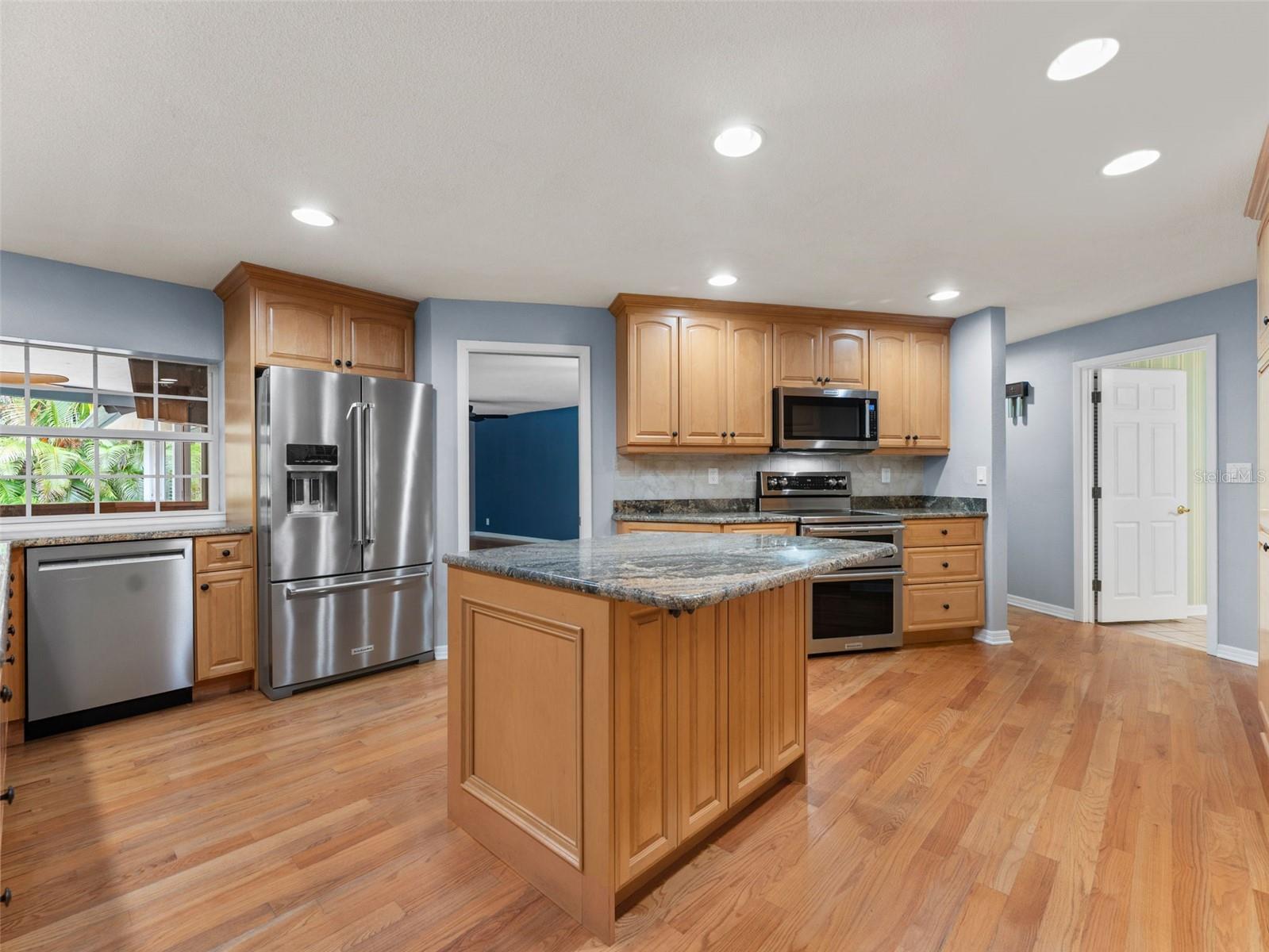 Image 14 of 49 For 2857 Weathersfield Court