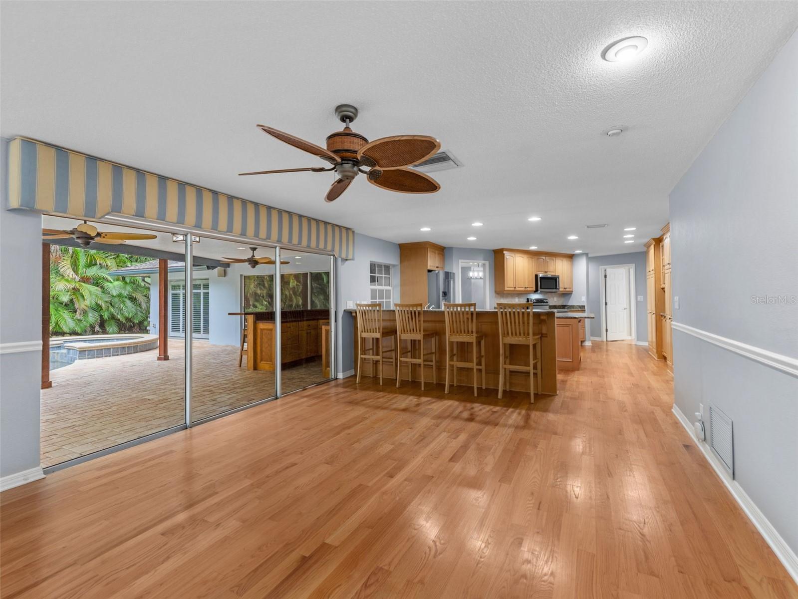 Image 15 of 49 For 2857 Weathersfield Court