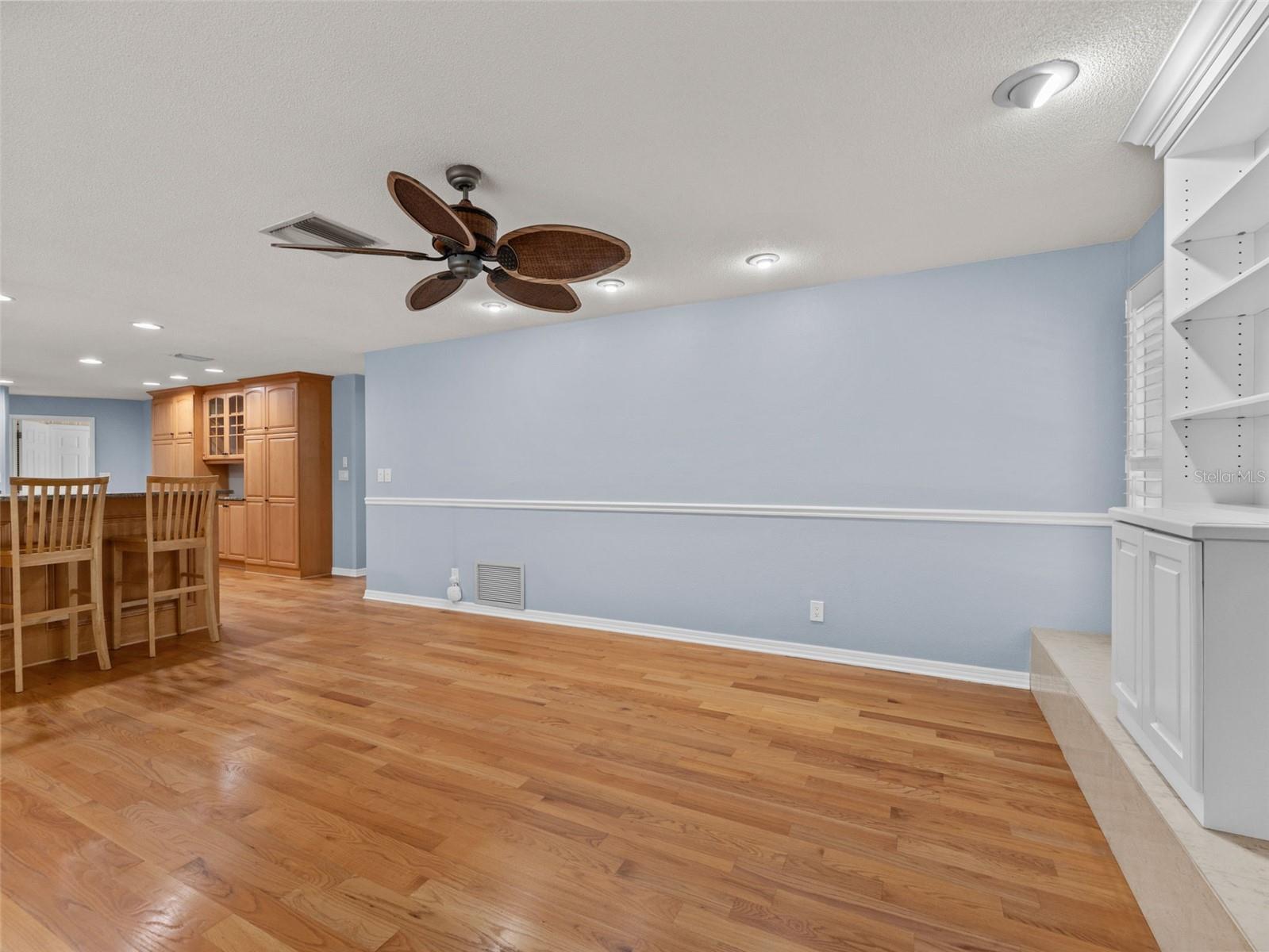 Image 17 of 49 For 2857 Weathersfield Court