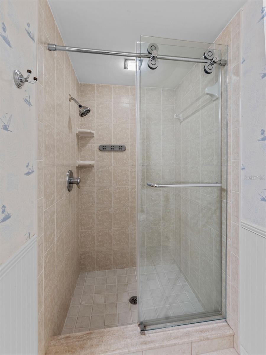 Image 26 of 49 For 2857 Weathersfield Court