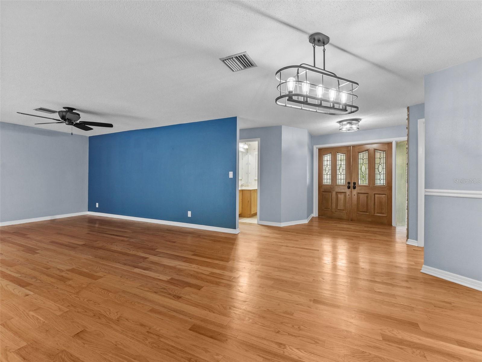 Image 8 of 49 For 2857 Weathersfield Court