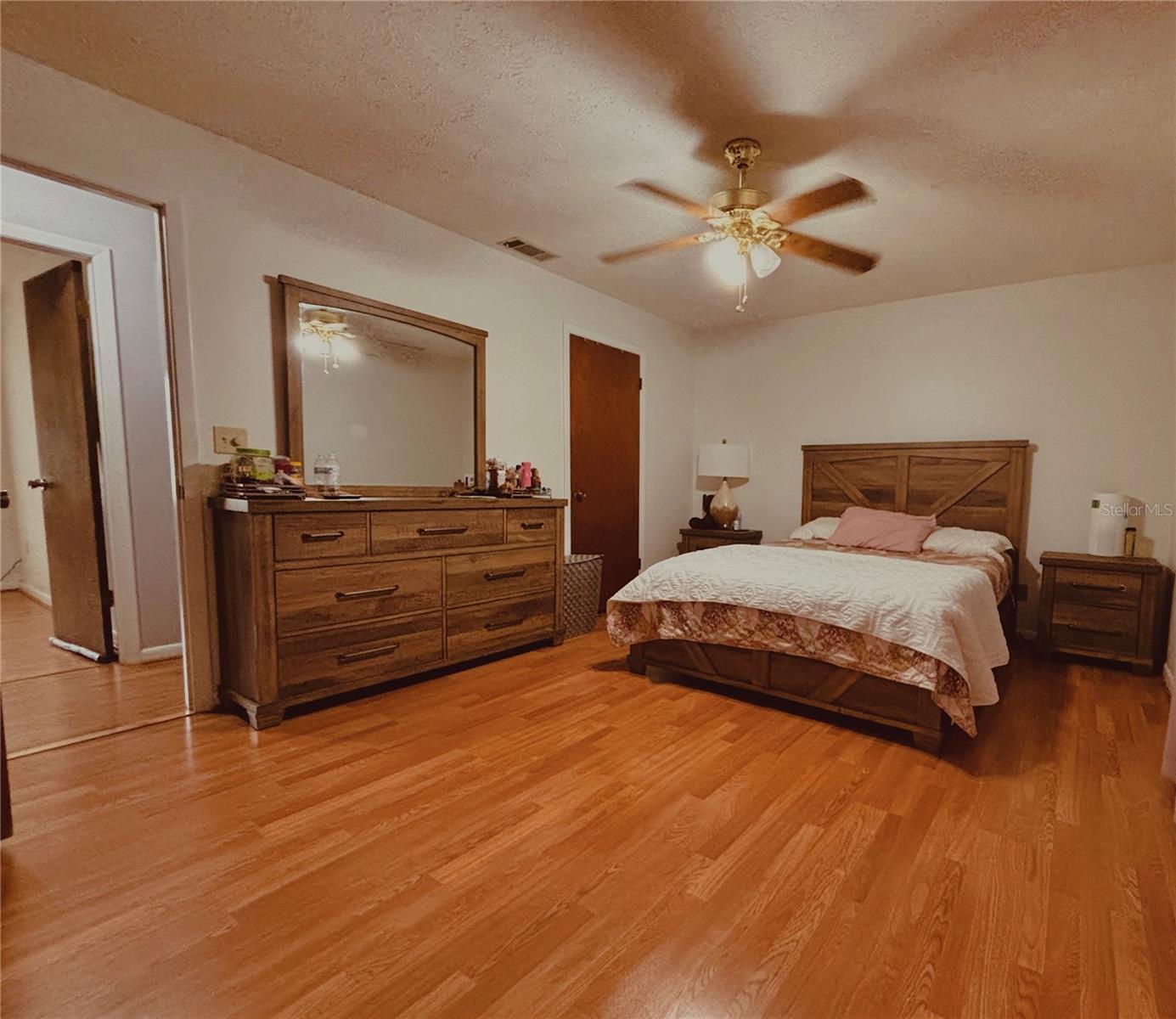 Image 8 of 19 For 1208 Cedar Tree Lane
