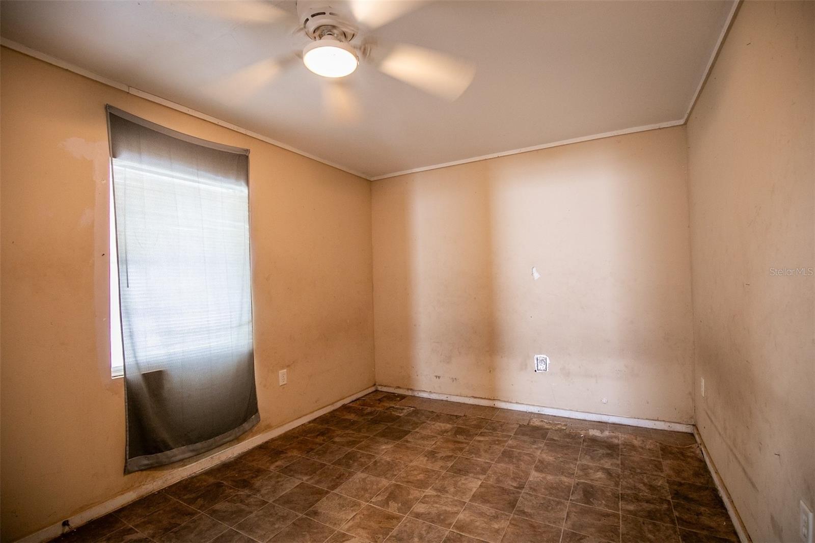 Image 12 of 35 For 2747 Eaton Avenue