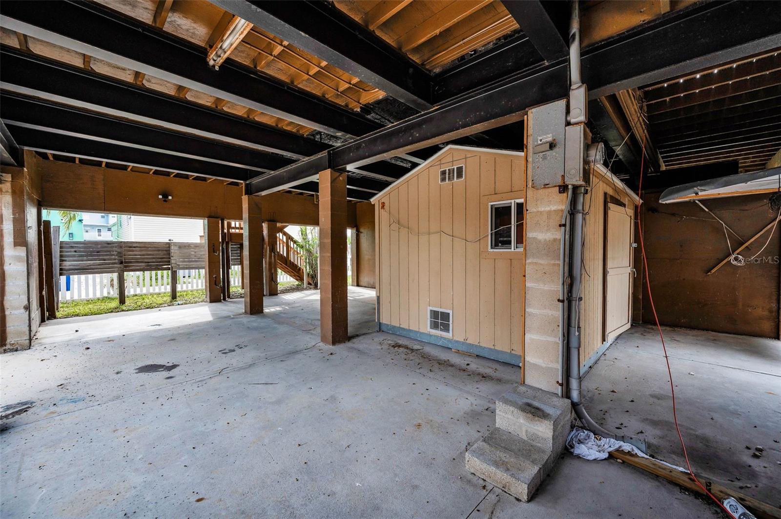 Image 47 of 62 For 19105 Whispering Pines Drive
