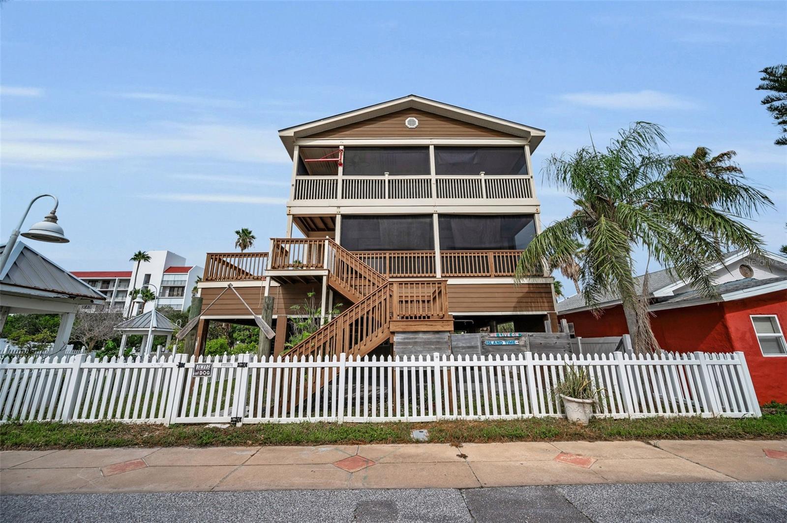 Image 7 of 62 For 19105 Whispering Pines Drive