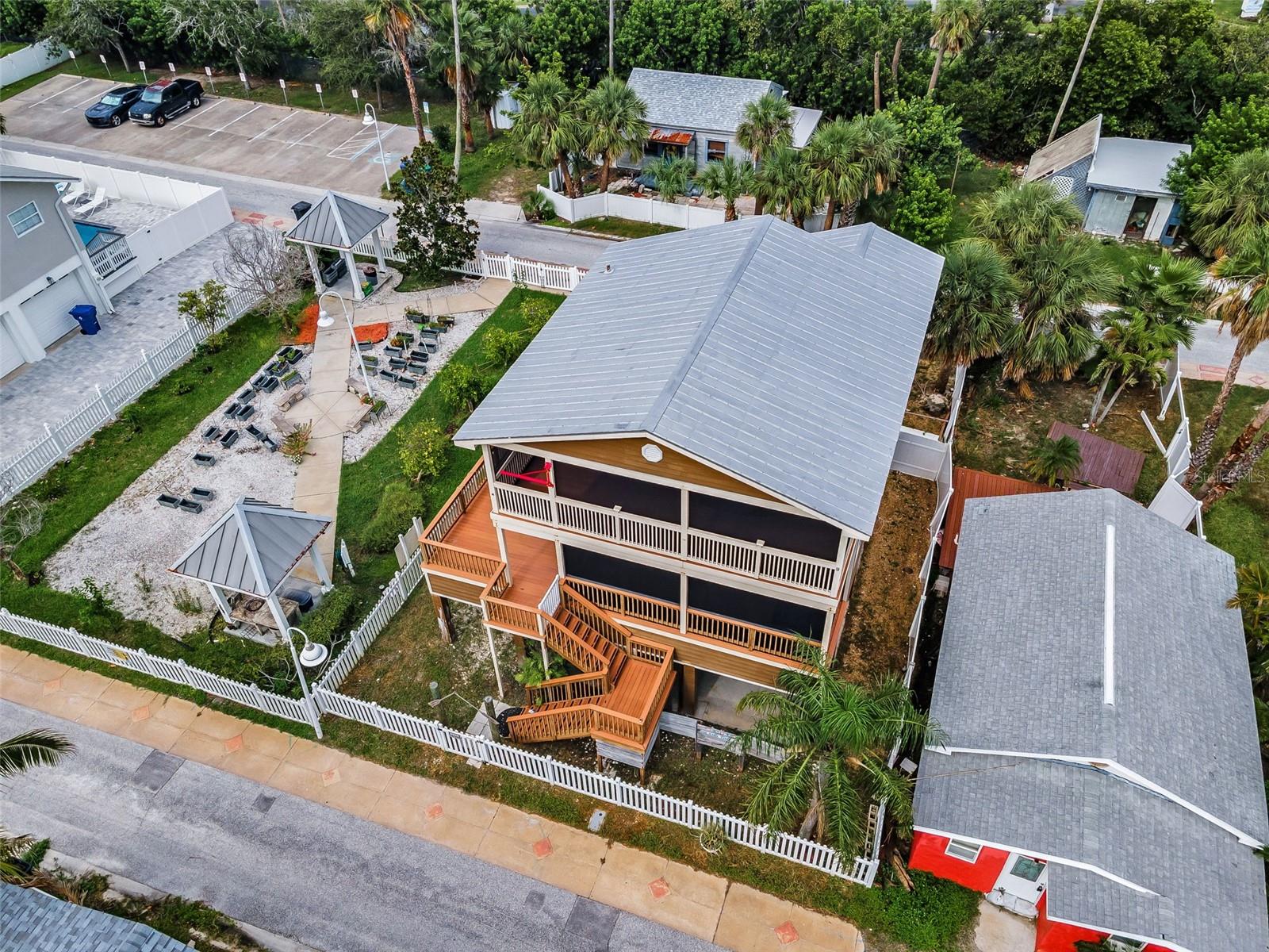 Image 9 of 62 For 19105 Whispering Pines Drive