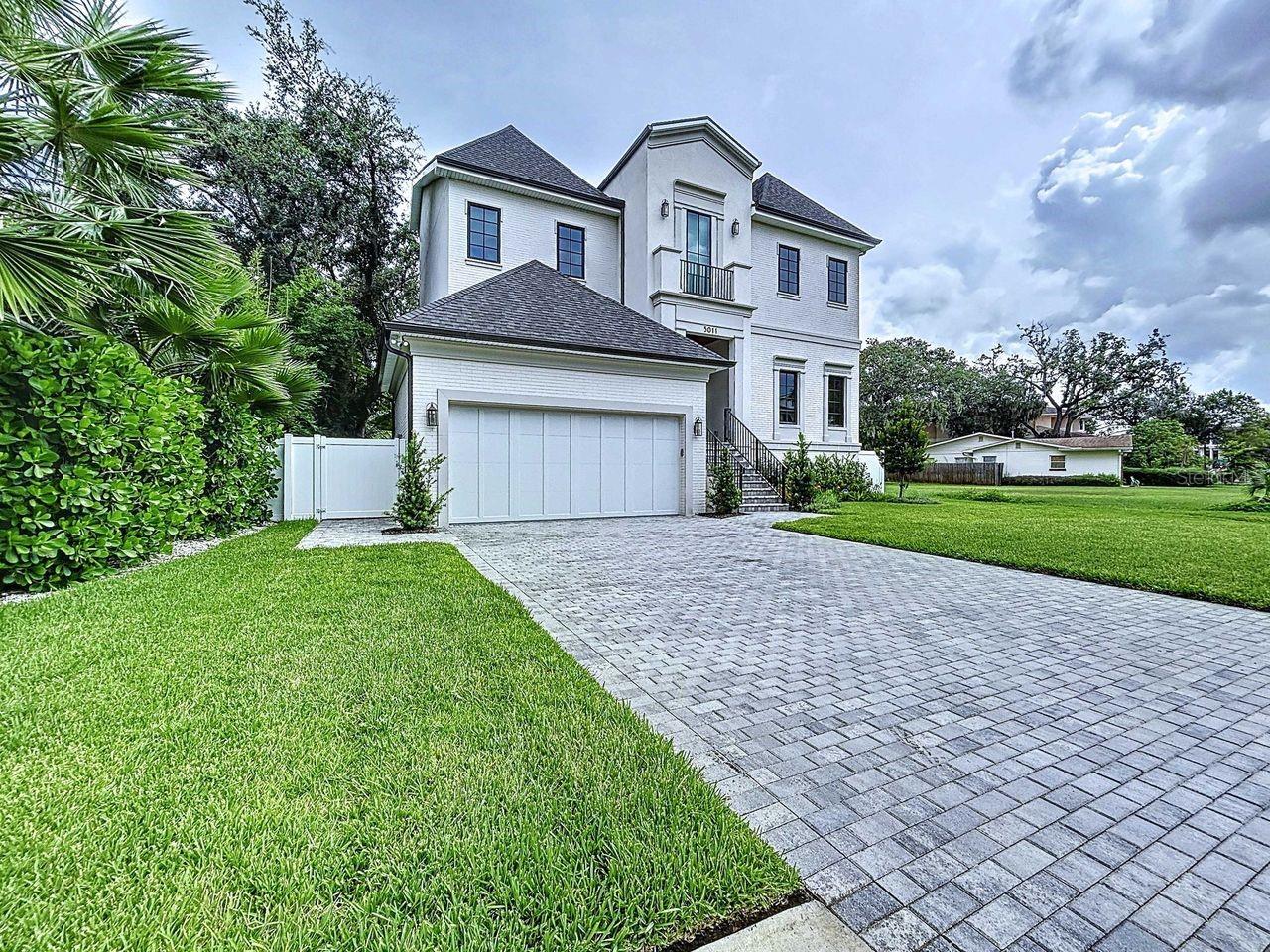 Image 3 of 96 For 5011 Dickens Avenue